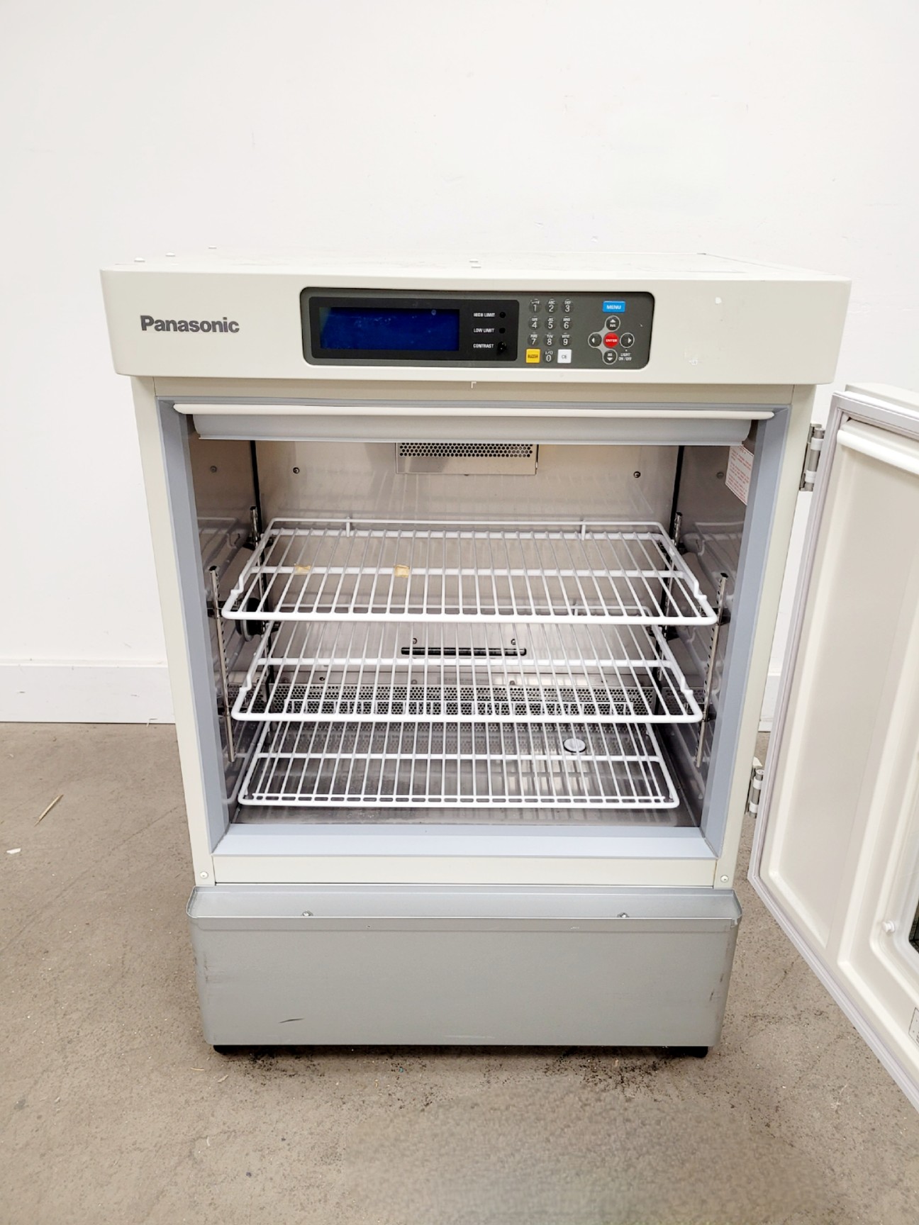 Image of Panasonic MIR-154-PE Cooled Incubator Lab