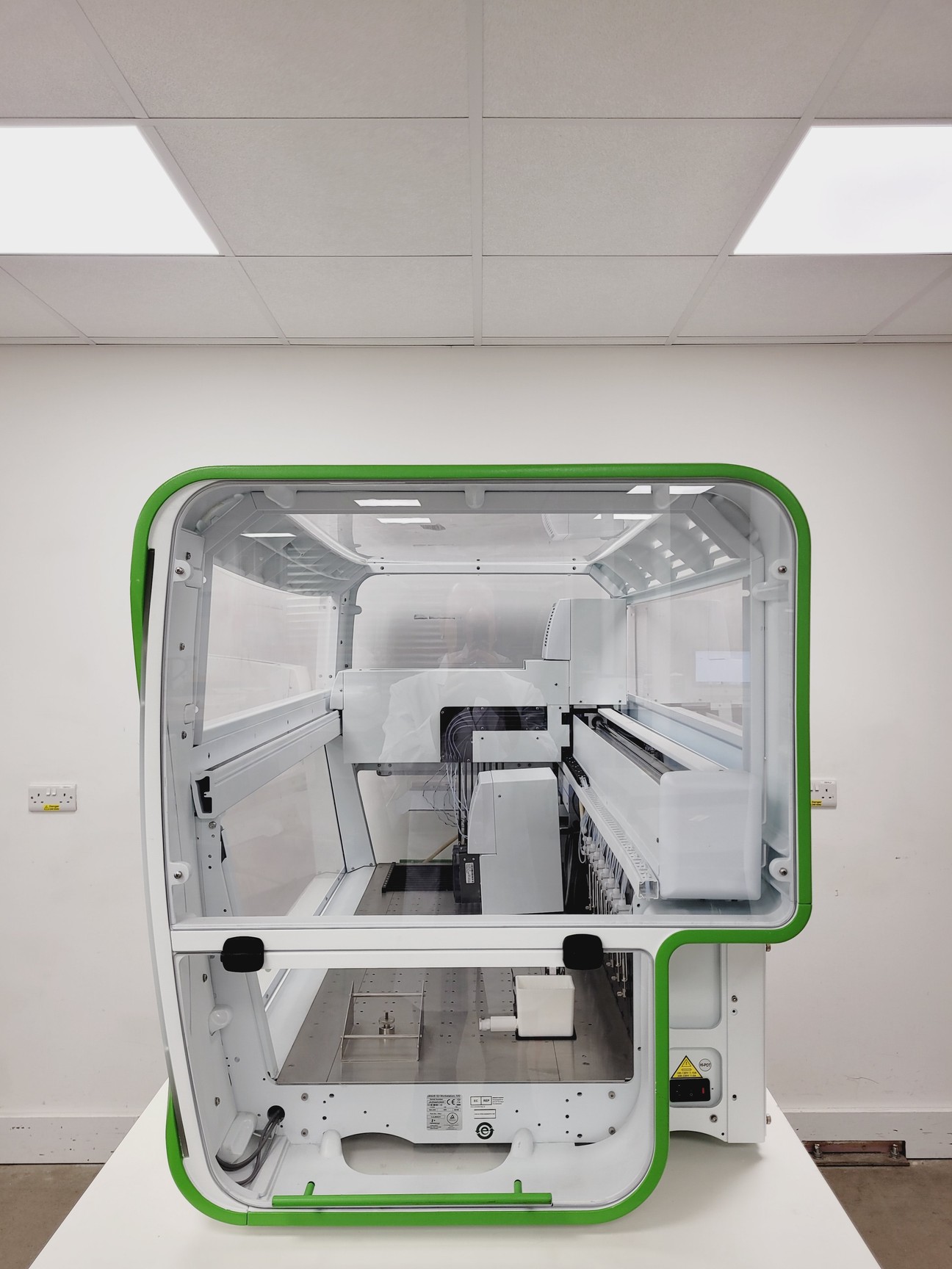 Image of Perkin Elmer Janus G3 Integrator Varispan Deck Liquid Handler Lab