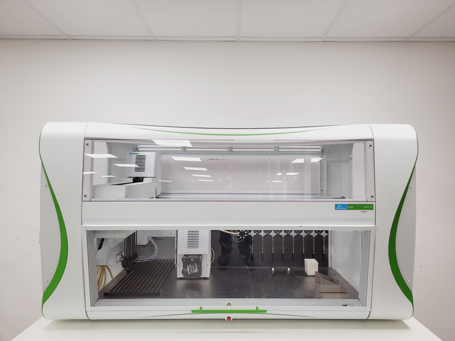 Image of Perkin Elmer Janus G3 Integrator Varispan Deck Liquid Handler Lab
