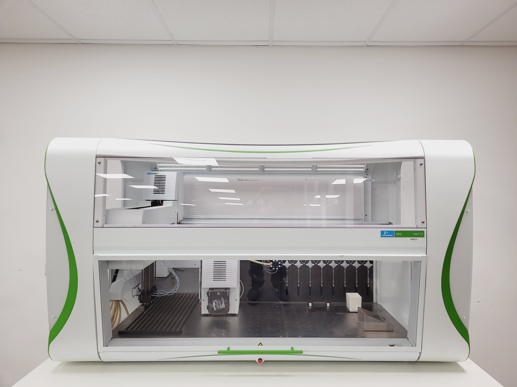 Image of Perkin Elmer Janus G3 Integrator Varispan Deck Liquid Handler Lab