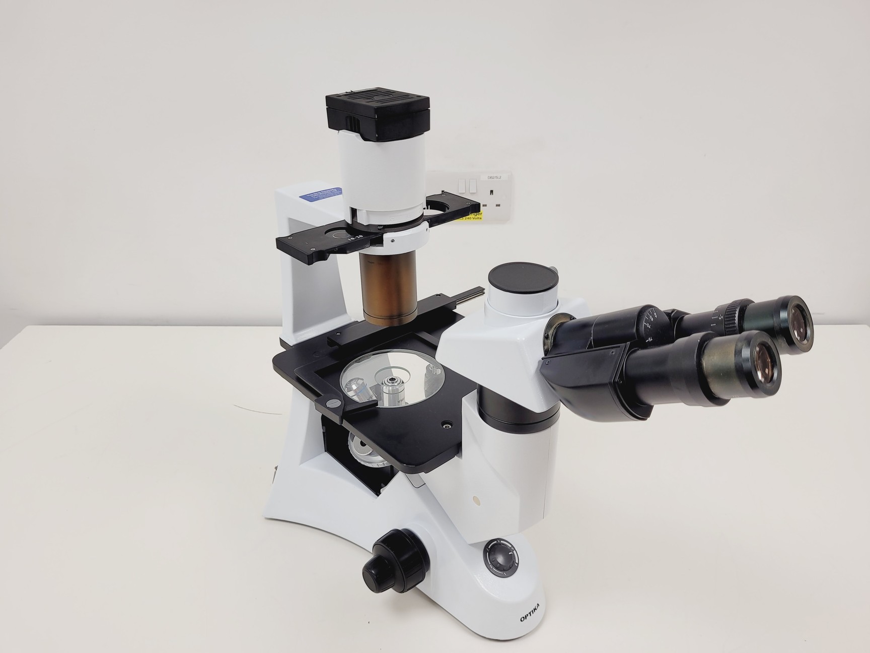 Image of Optika Inverted Microscope Model XDS-2 w/ 4 x Objectives Ph 4x 10x 20x 40x Lab