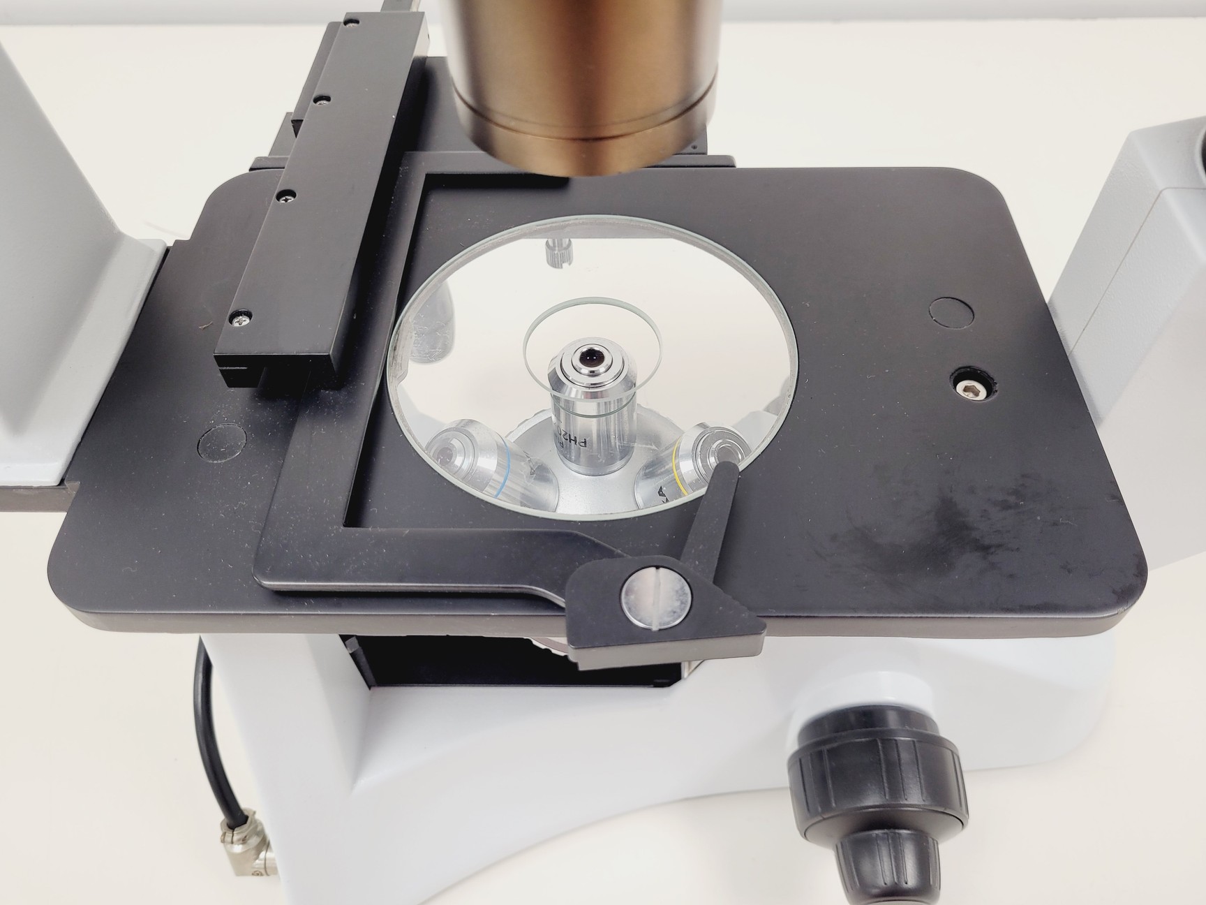 Image of Optika Inverted Microscope Model XDS-2 w/ 4 x Objectives Ph 4x 10x 20x 40x Lab