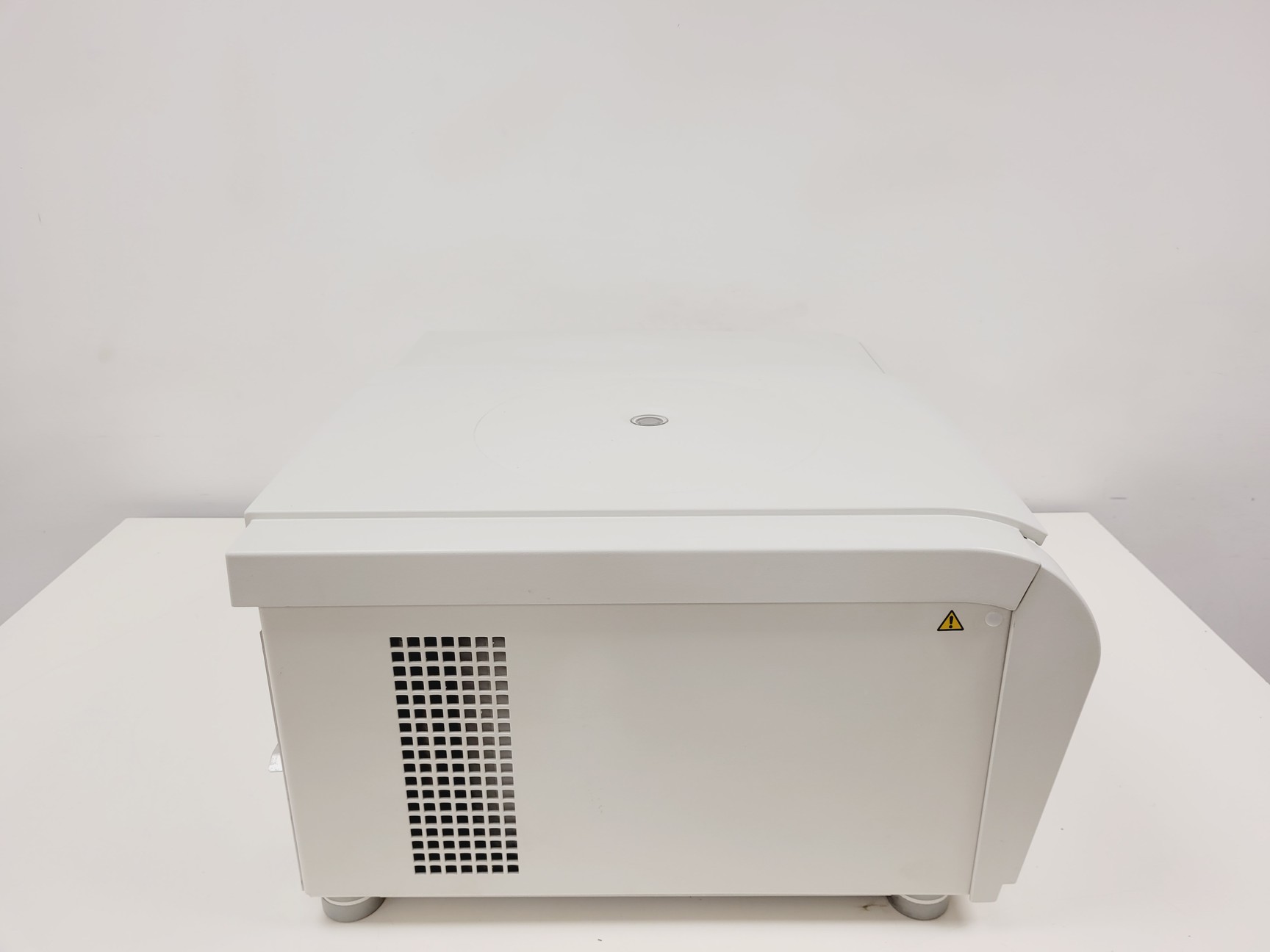 Image of Thermo Scientific Legend X1R Centrifuge with 5000rpm Rotor Lab