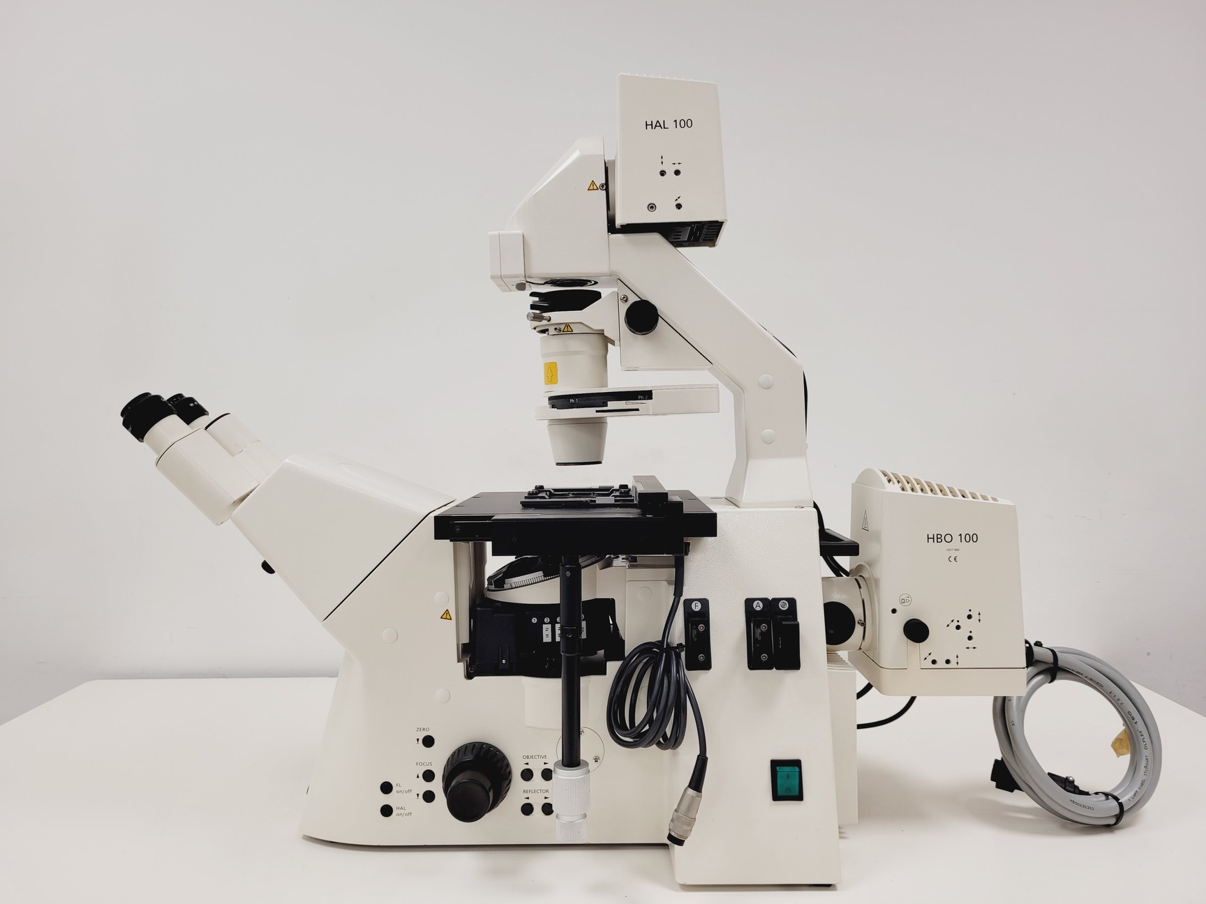 Image of Zeiss Axiovert 200M Fluorescence Microscope w/ Zeiss Plan-NEOFLUAR 20x/0.50 Lab