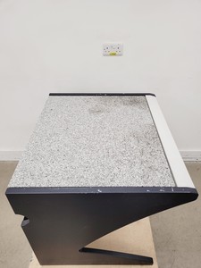 Thumbnail image of Leica Confocal Microscope Marble Top Isolation Table Lab