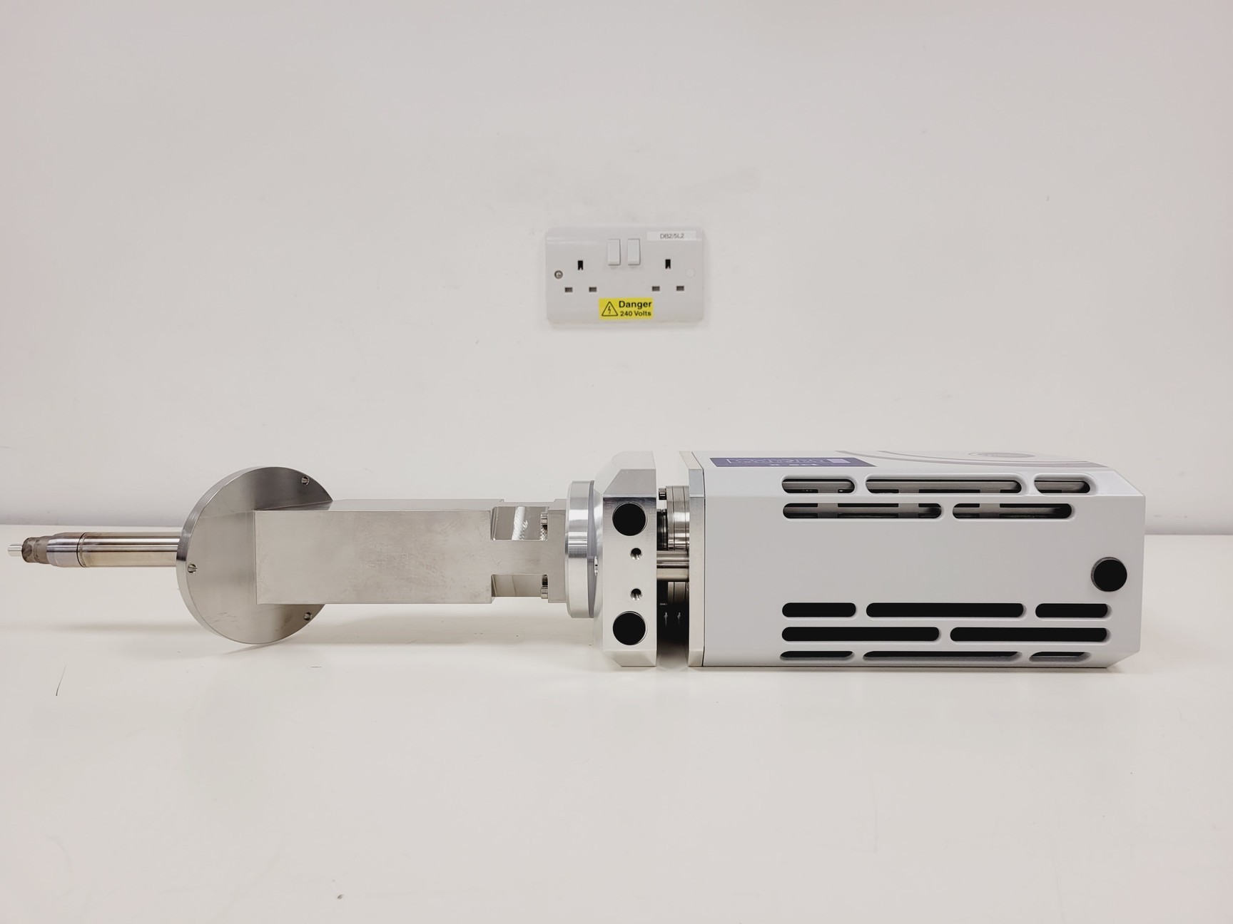 Image of Oxford Instruments INCAx-Act Energy Dispersive ED Spectrometer System Parts Lab