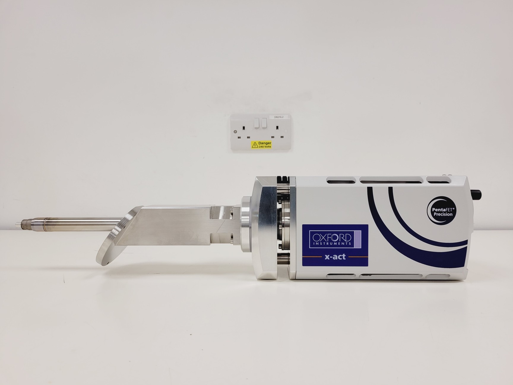 Image of Oxford Instruments INCAx-Act Energy Dispersive ED Spectrometer System Parts Lab