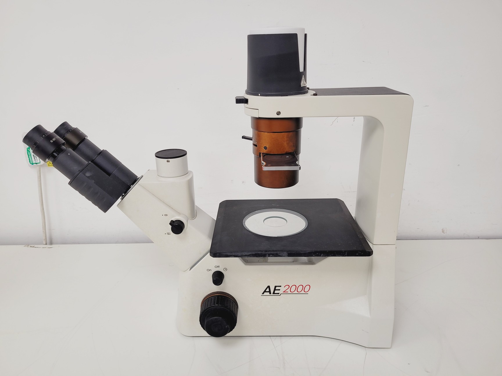 Image of Motic AE2000 Microscope w/ 4 x Objectives LWD, PLAN, Ph1 4x 10x 20x 40x Lab