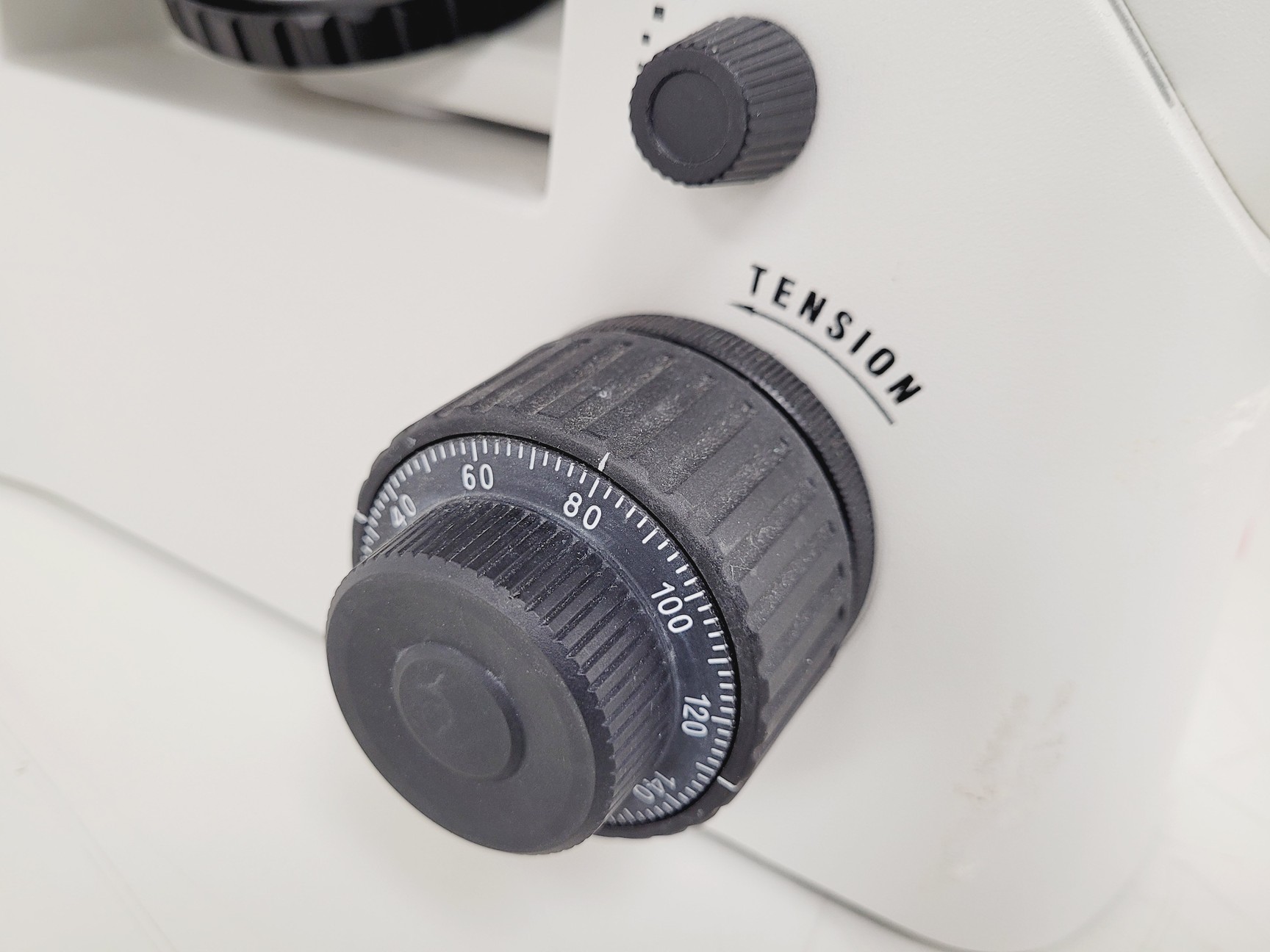 Image of Motic AE2000 Microscope w/ 4 x Objectives LWD, PLAN, Ph1 4x 10x 20x 40x Lab