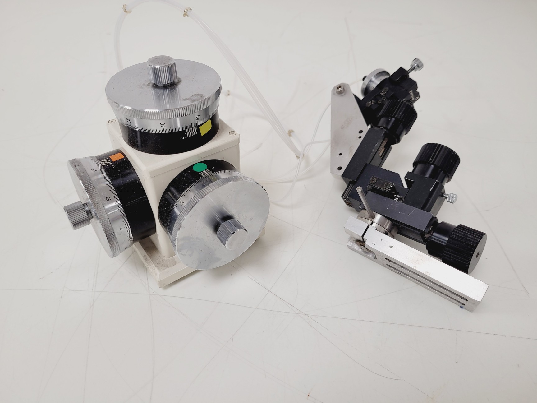 Image of Narishige Model-M0-203, MMW-23 Micromanipulator Parts Lab