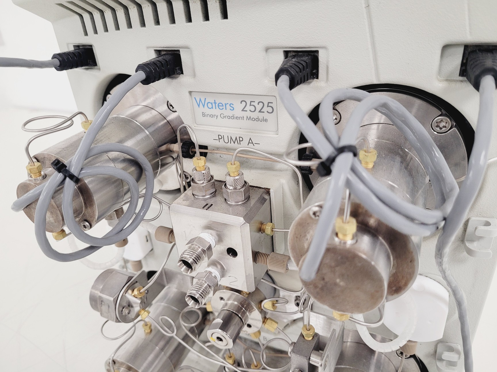 Image of Waters 2525 Binary Gradient Module Lab Spares/Repairs