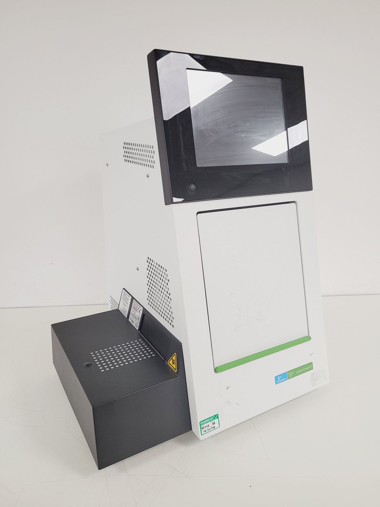 Image of Perkin Elmer LabChip GX Touch HT Automated Bioanalysis System Lab