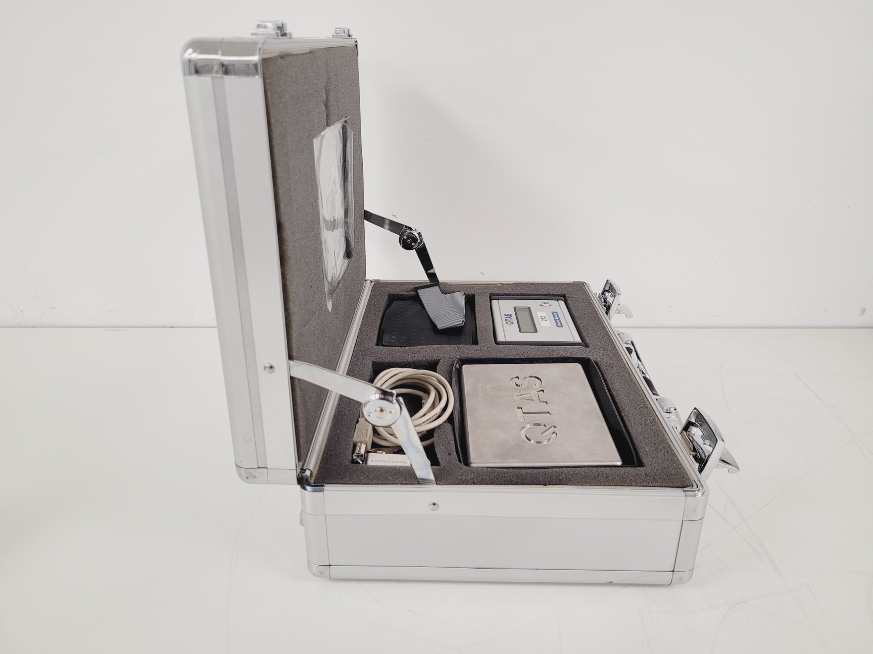 Image of Quanta Biotech QTAS TAS16 Temperature Acquisition System Thermal Cycler Analysis