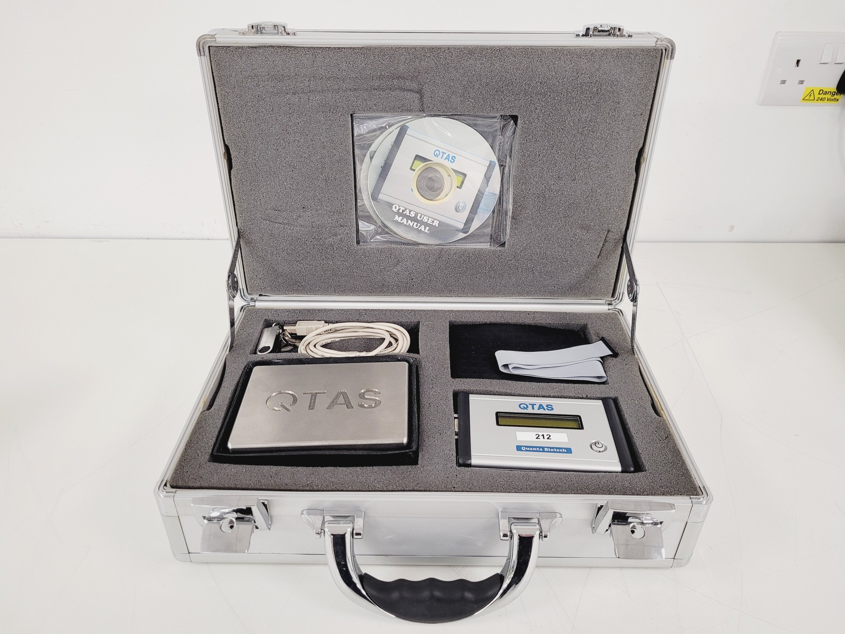 Image of Quanta Biotech QTAS TAS16 Temperature Acquisition System Thermal Cycler Analysis