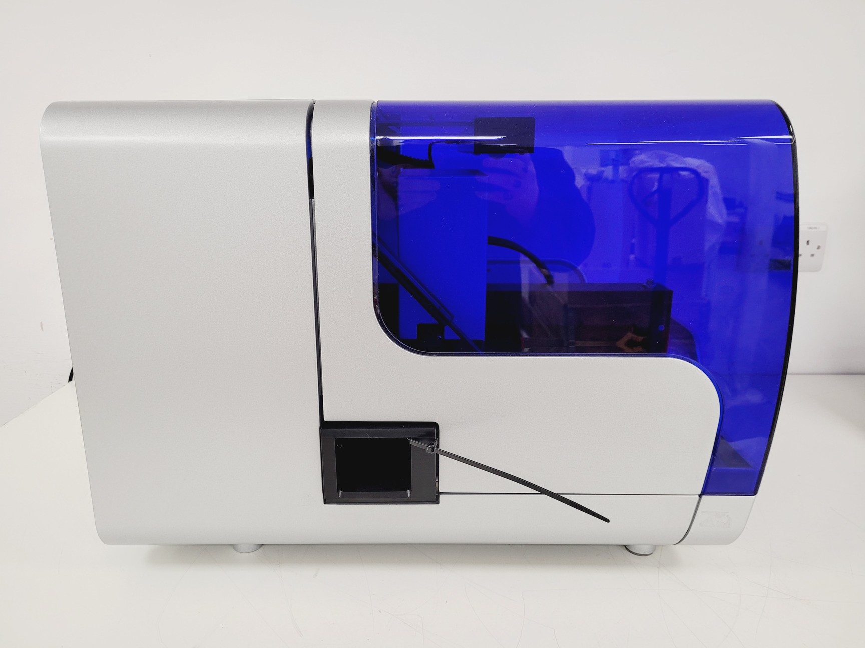 Image of Qiagen QIAgility Automated PCR Prep System Lab