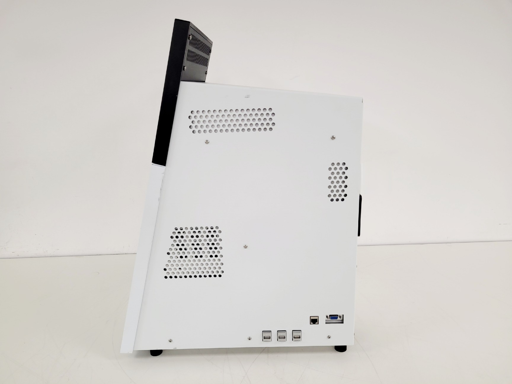 Image of Perkin Elmer Model LabChip GX Touch HT Automated Bioanalysis System w/ 