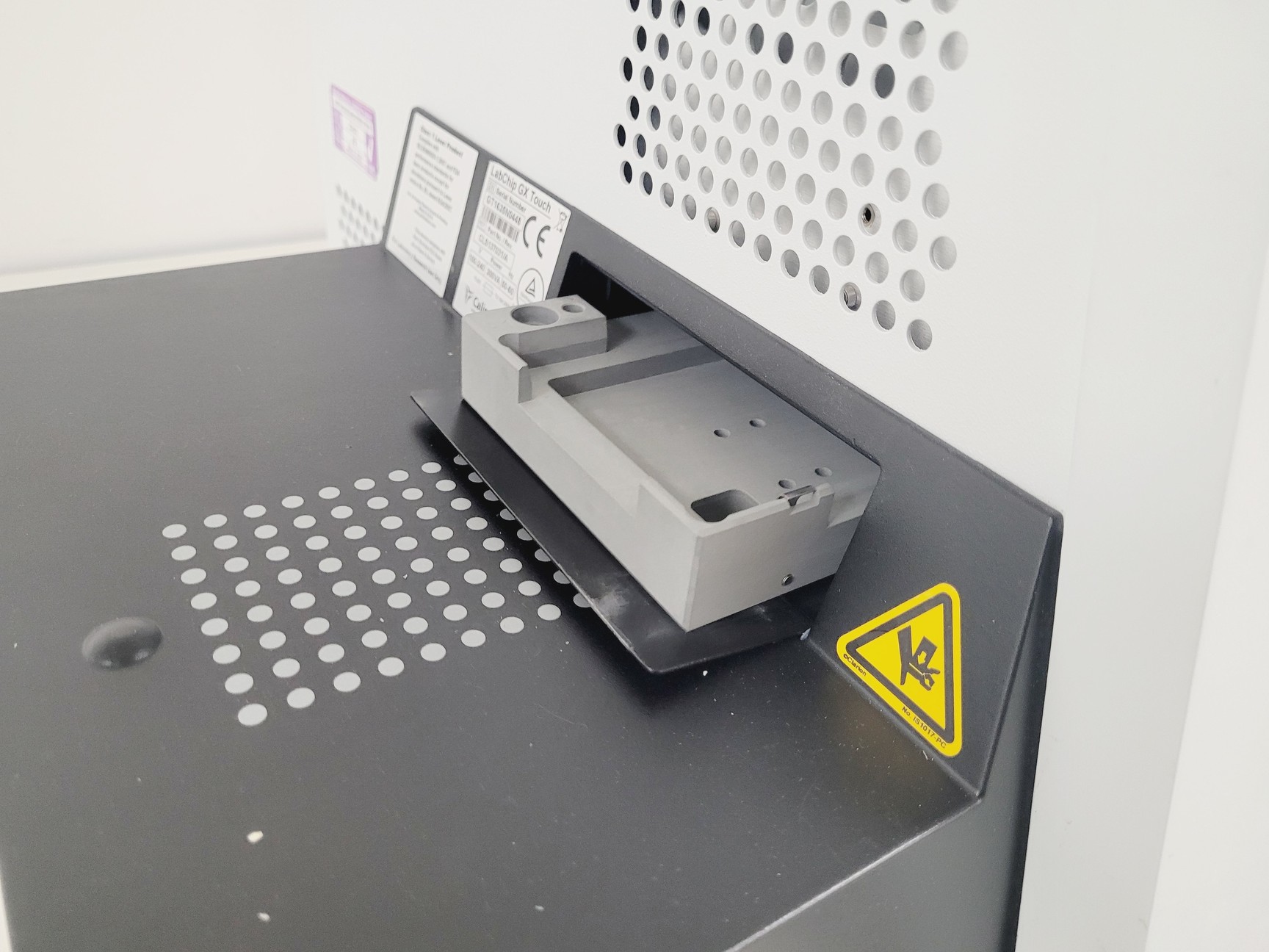 Image of Perkin Elmer - LabChip GX 'Touch HT' Automated Bioanalysis System 