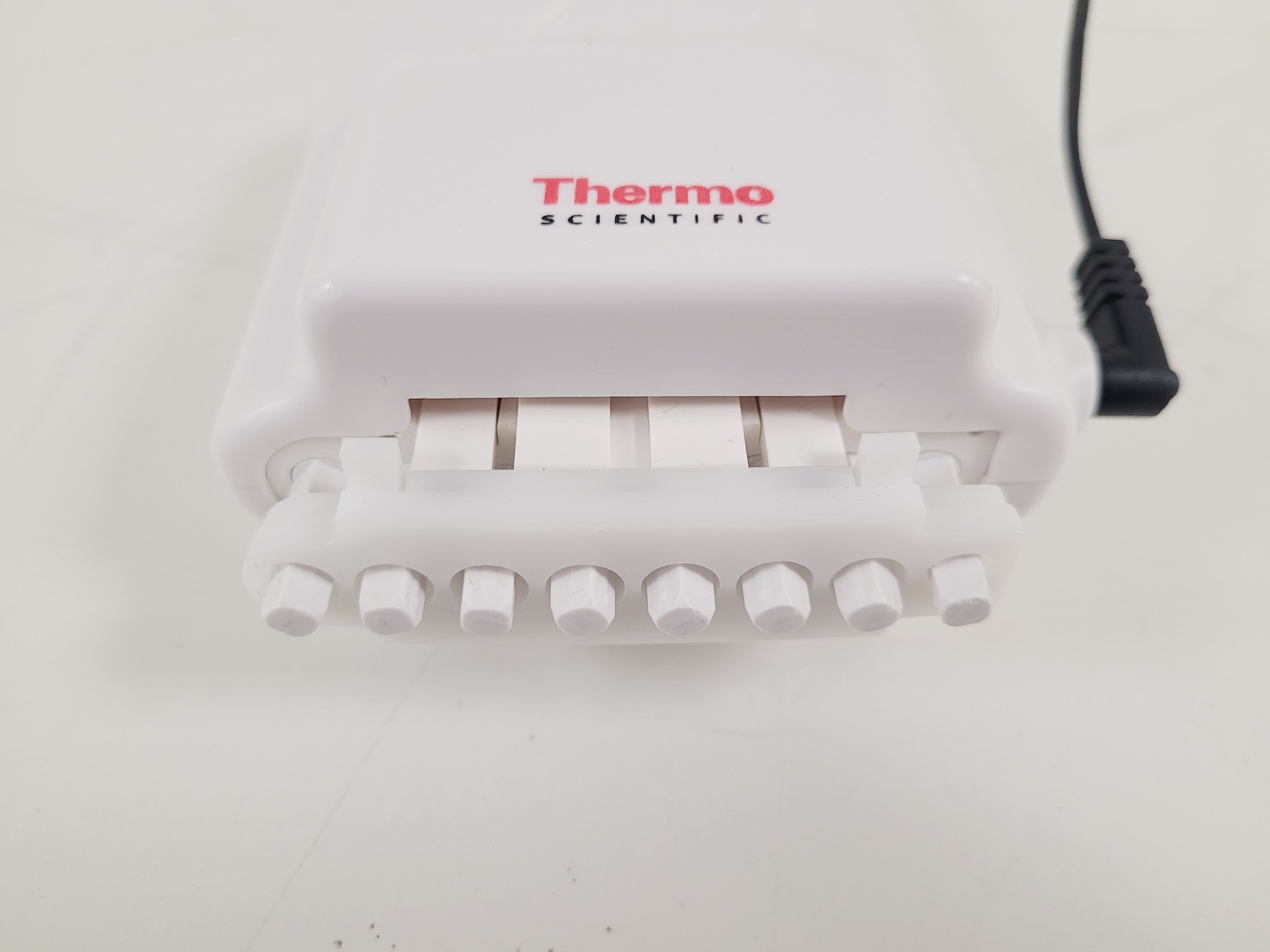 Image of Thermo Scientific 8-Channel Decapper With Stand Lab