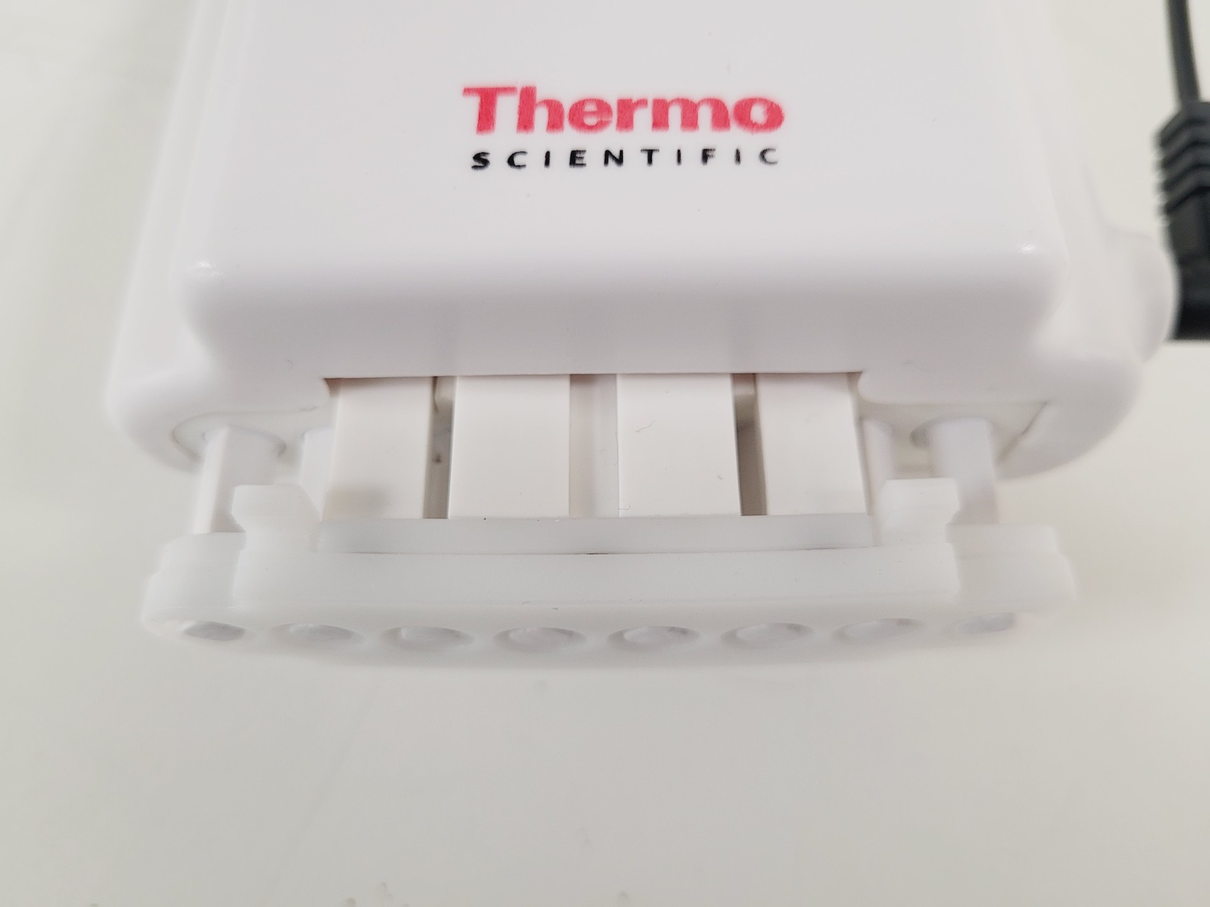 Image of Thermo Scientific 8-Channel Decapper With Stand Lab