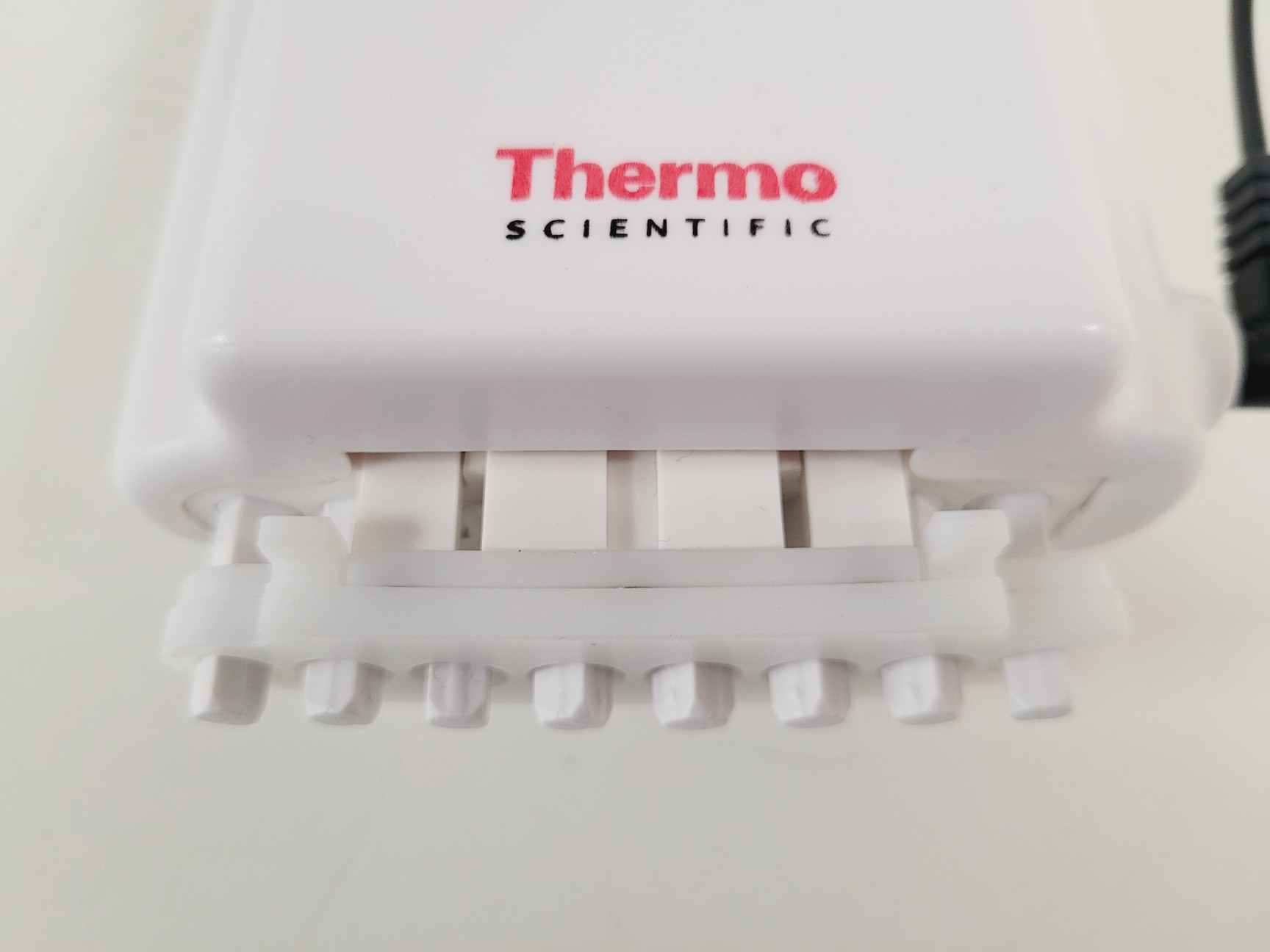 Image of Thermo Scientific 8-Channel Decapper With Stand Lab