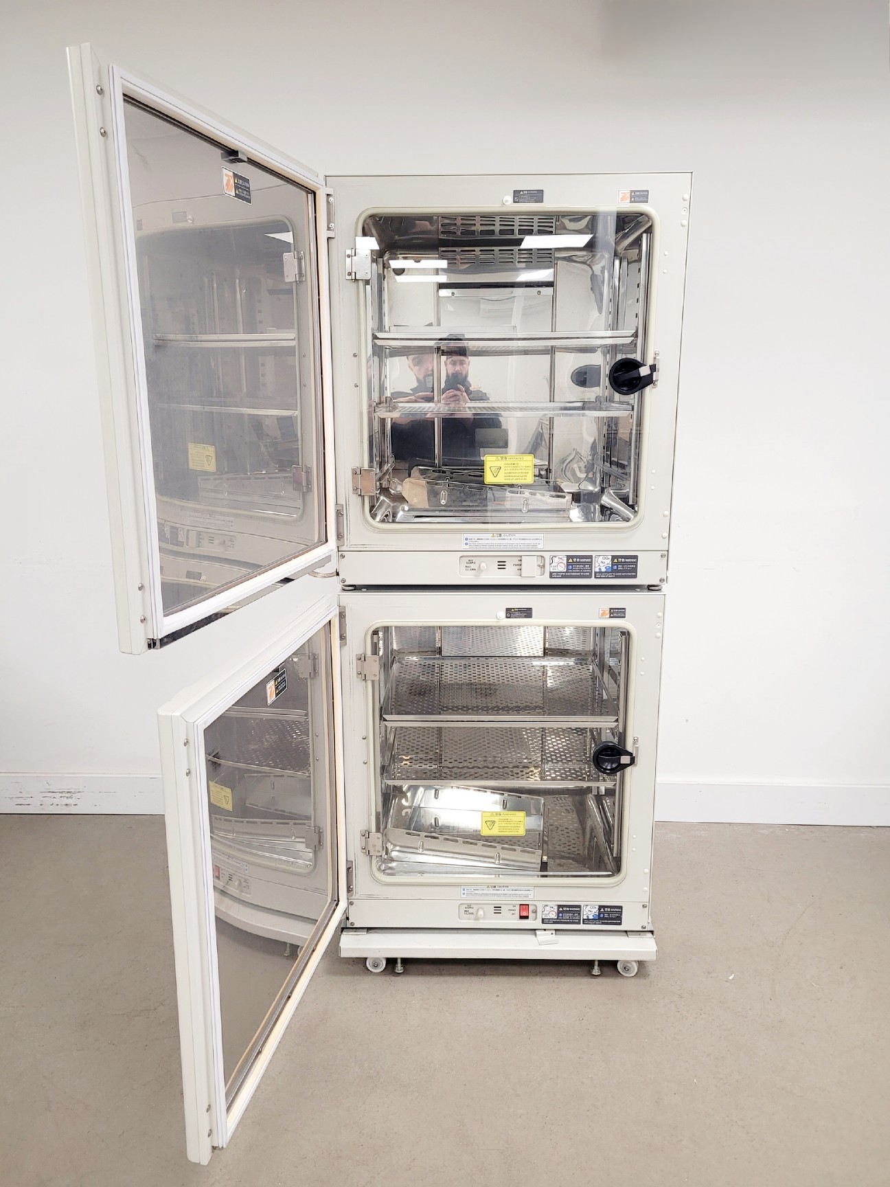 Image of Double Stack Sanyo CO2 Incubator Model-MCO 20AIC Lab