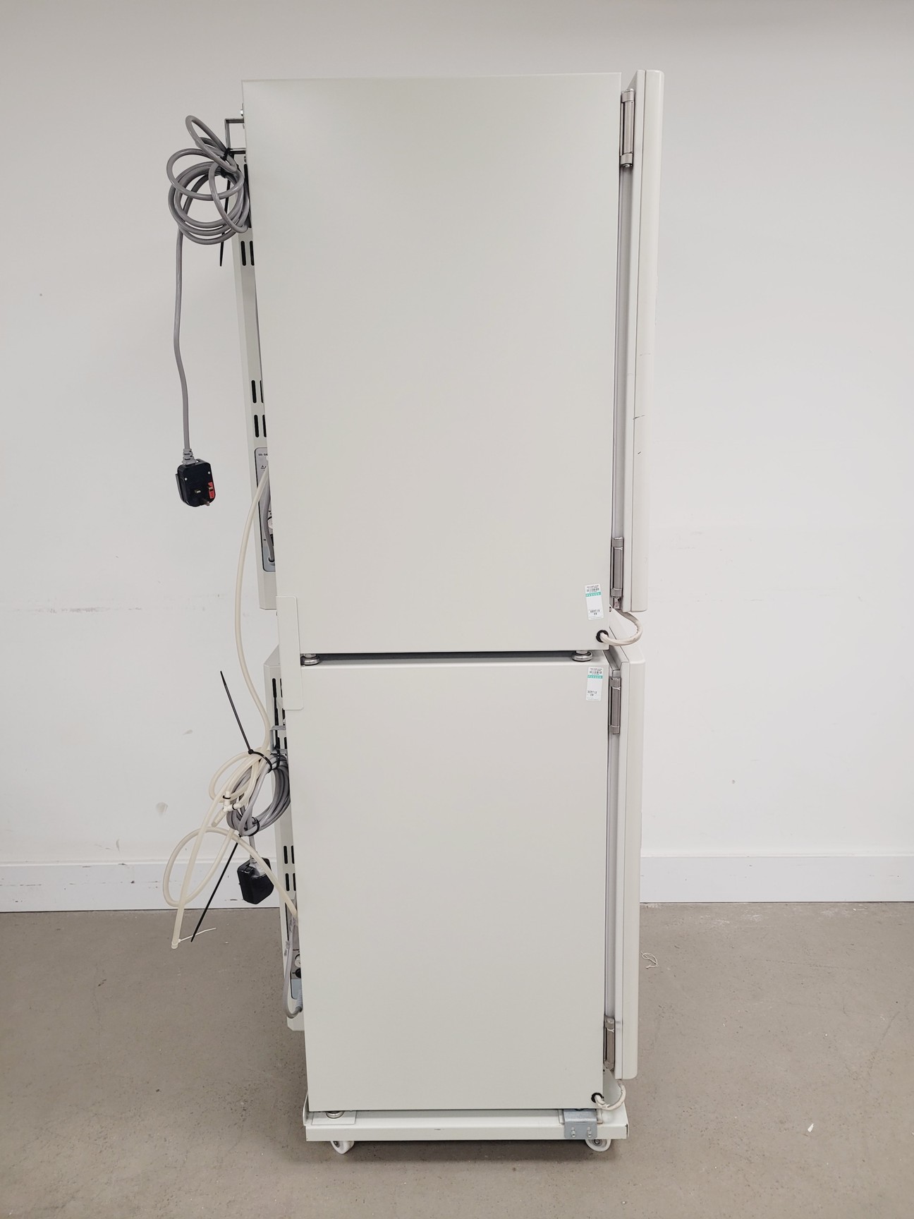 Image of Double Stack Sanyo CO2 Incubator Model-MCO 20AIC Lab