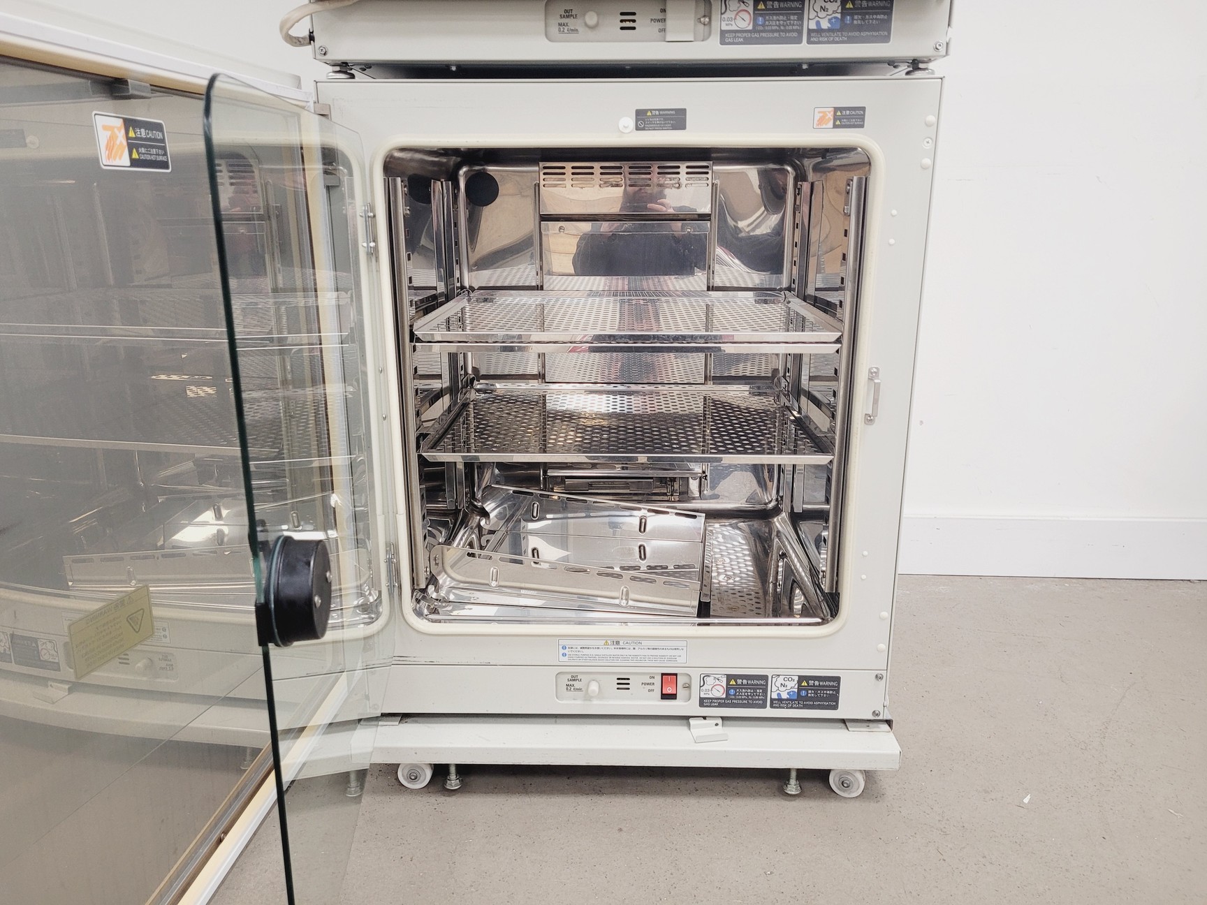 Image of Double Stack Sanyo CO2 Incubator Model-MCO 20AIC Lab