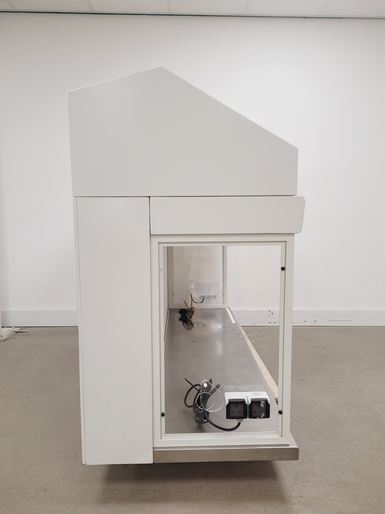 Image of LabCaire Fume Cabinet Model HLF18 Lab