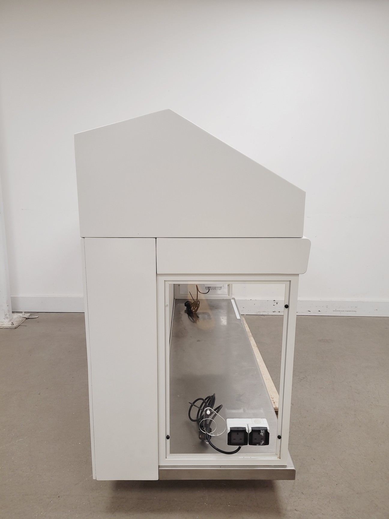 Image of LabCaire Fume Cabinet Model HLF18 Lab