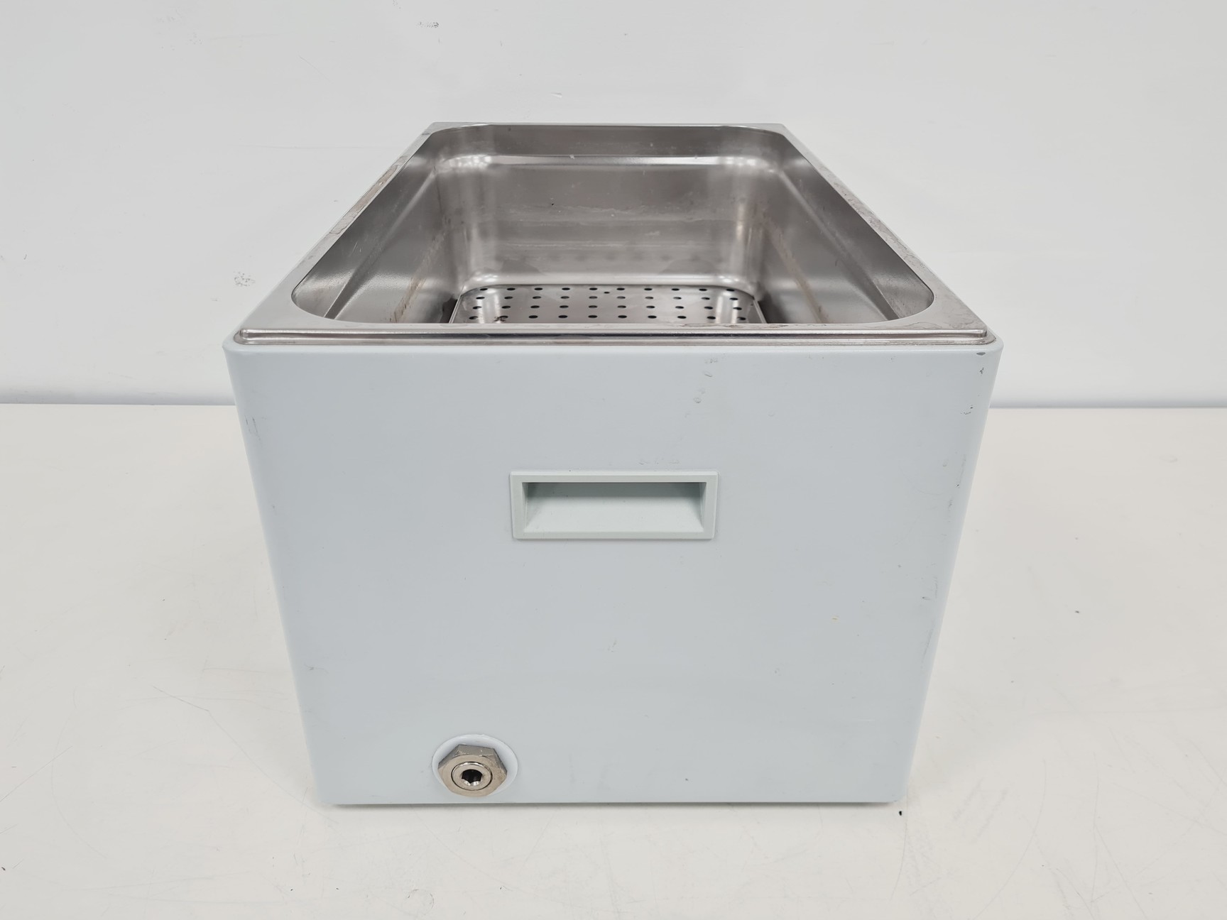 Image of VWR Clifton NE2-22D 22L Waterbath Lab