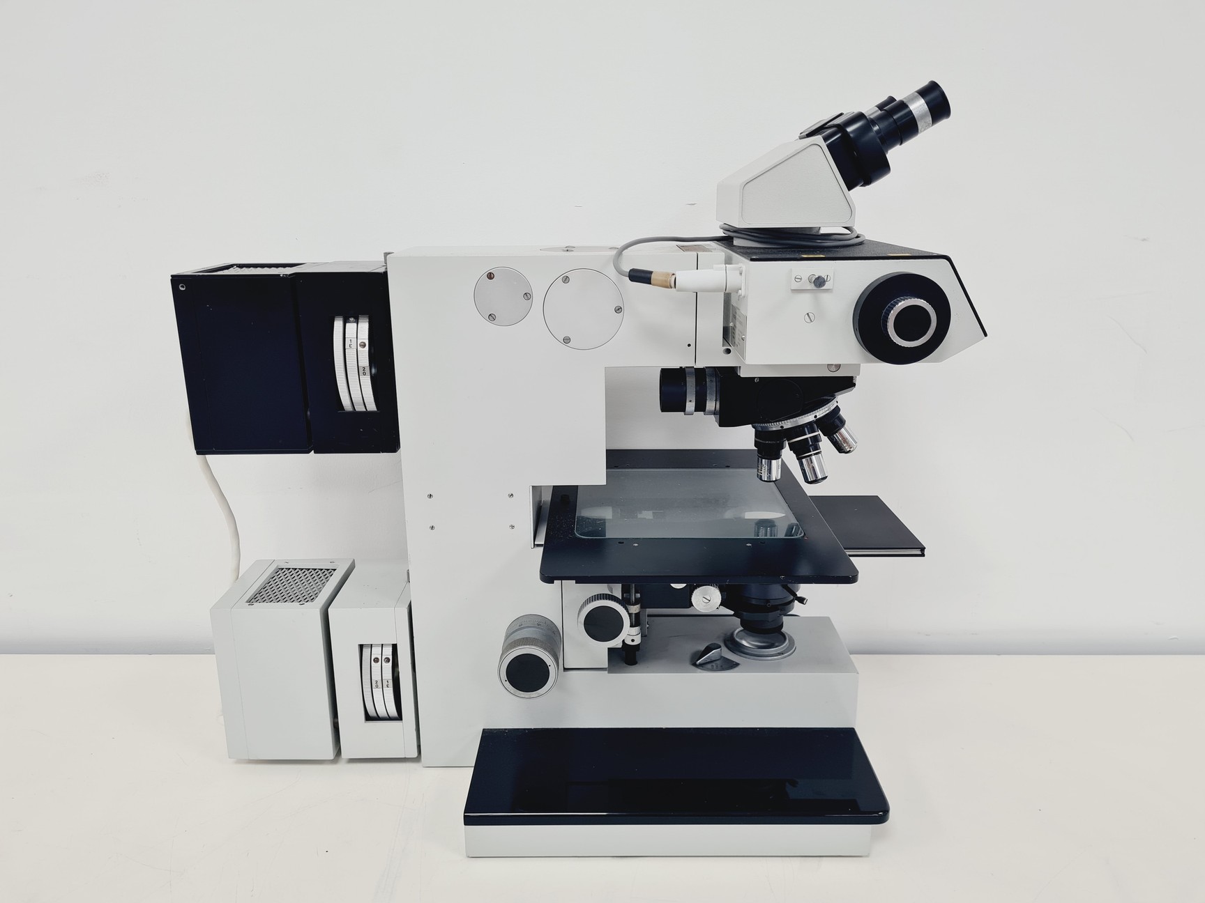 Image of Vickers M41 Photoplan Fluorescence Microscope w/ 4 x Objective Epiplan, Plan Lab