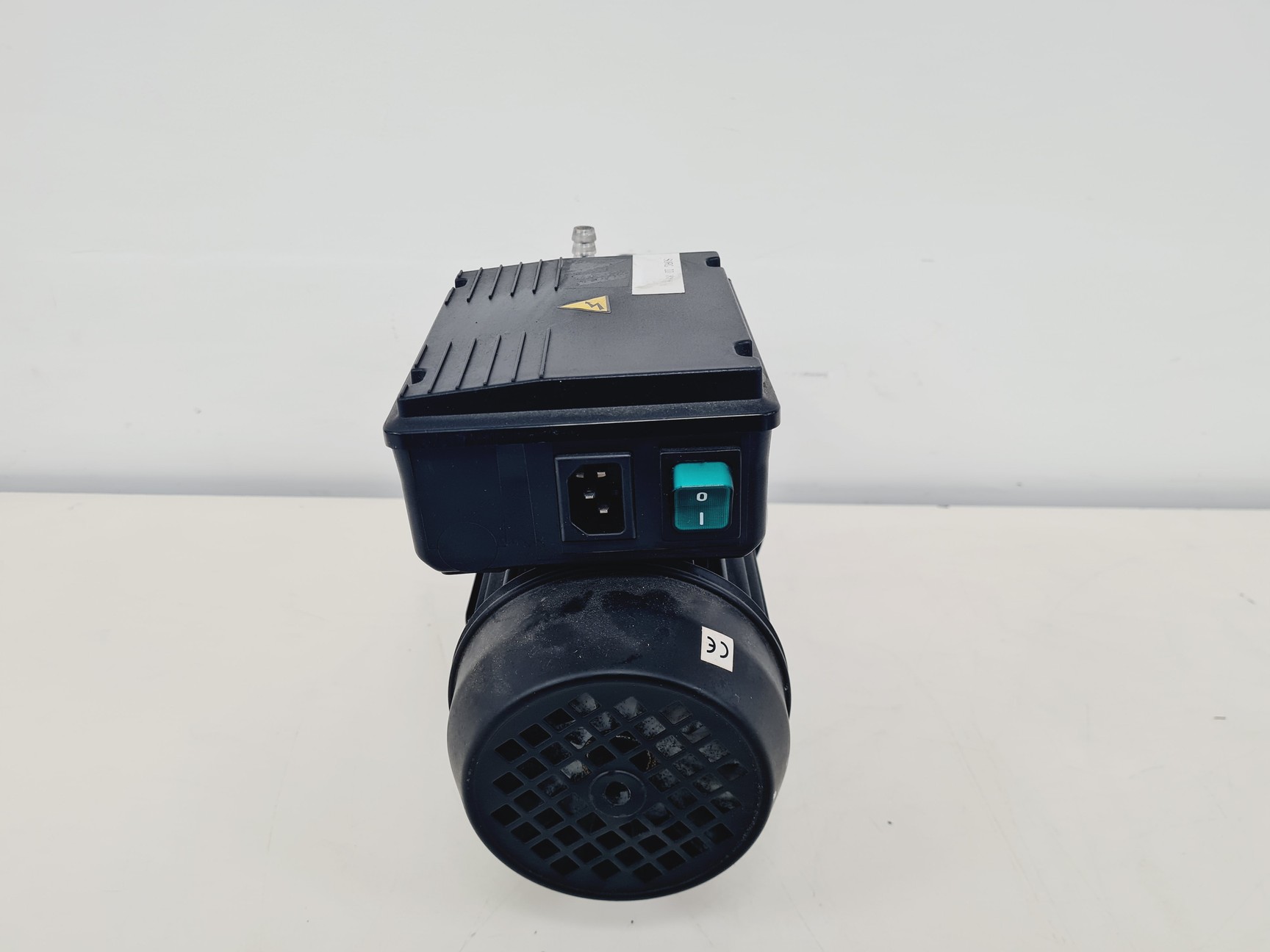 Image of JAVAC DS40 Single Stage High Vacuum Pump, Motor Type 63 2M 33 