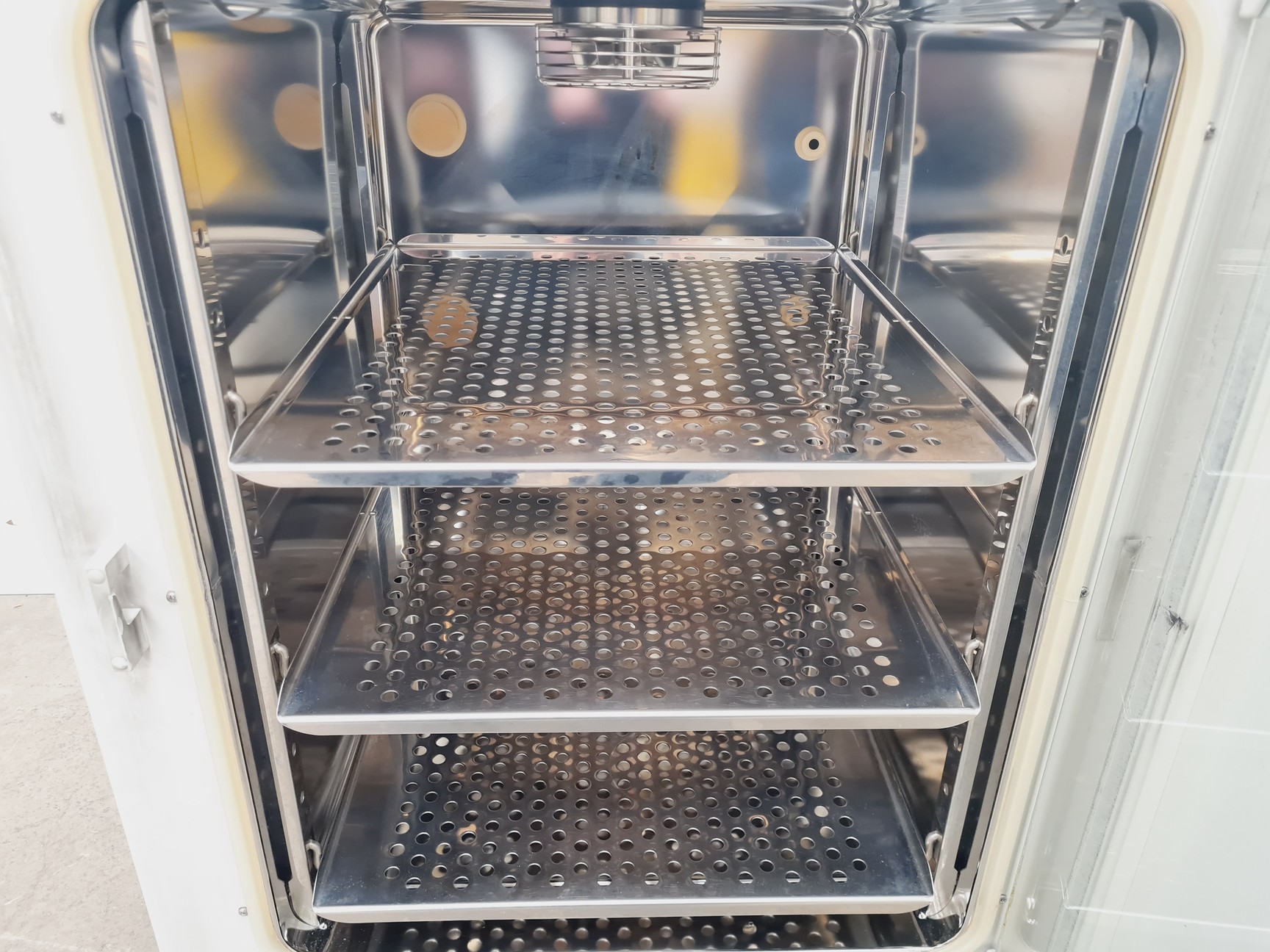 Image of Thermo Heracell 150 Floor-Standing Incubator Lab Spares/Repairs