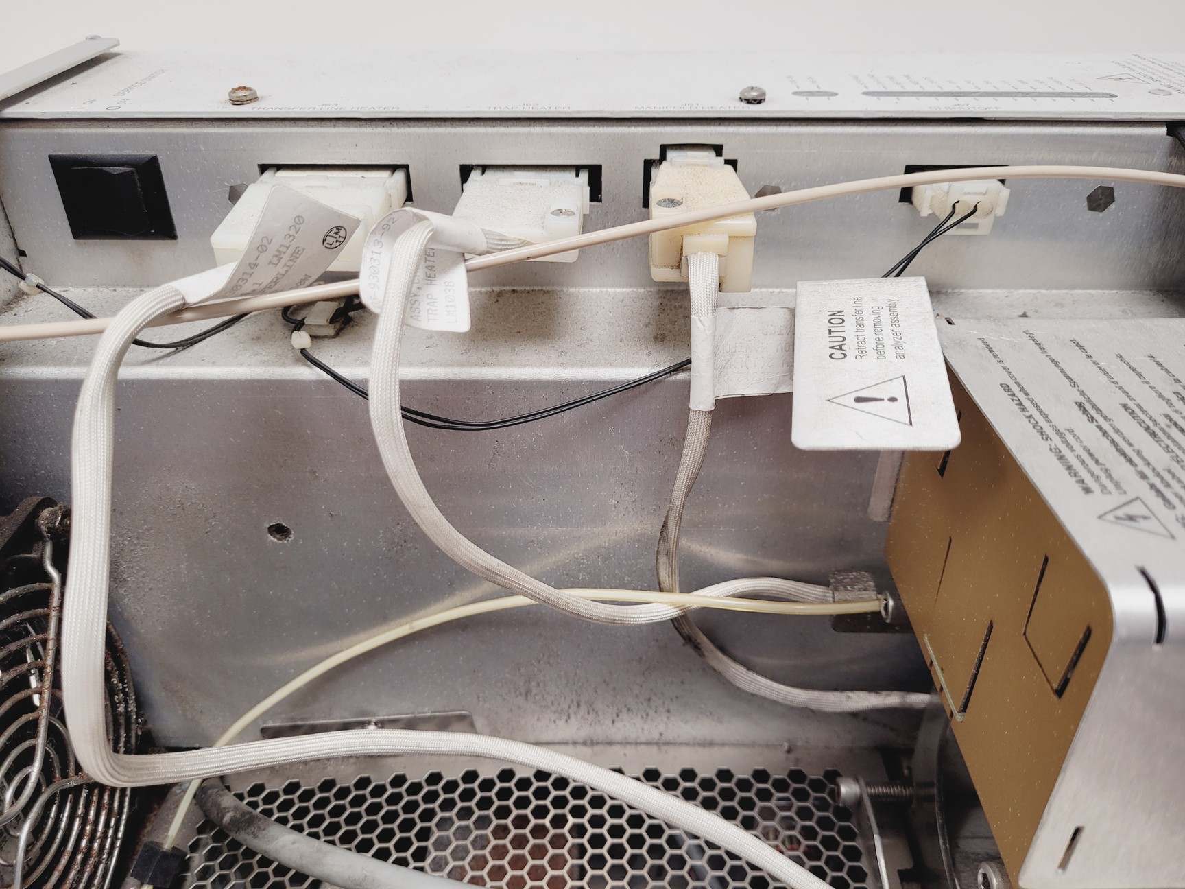 Image of Varian Saturn 2000/2000R  Mass Spec Lab Faulty