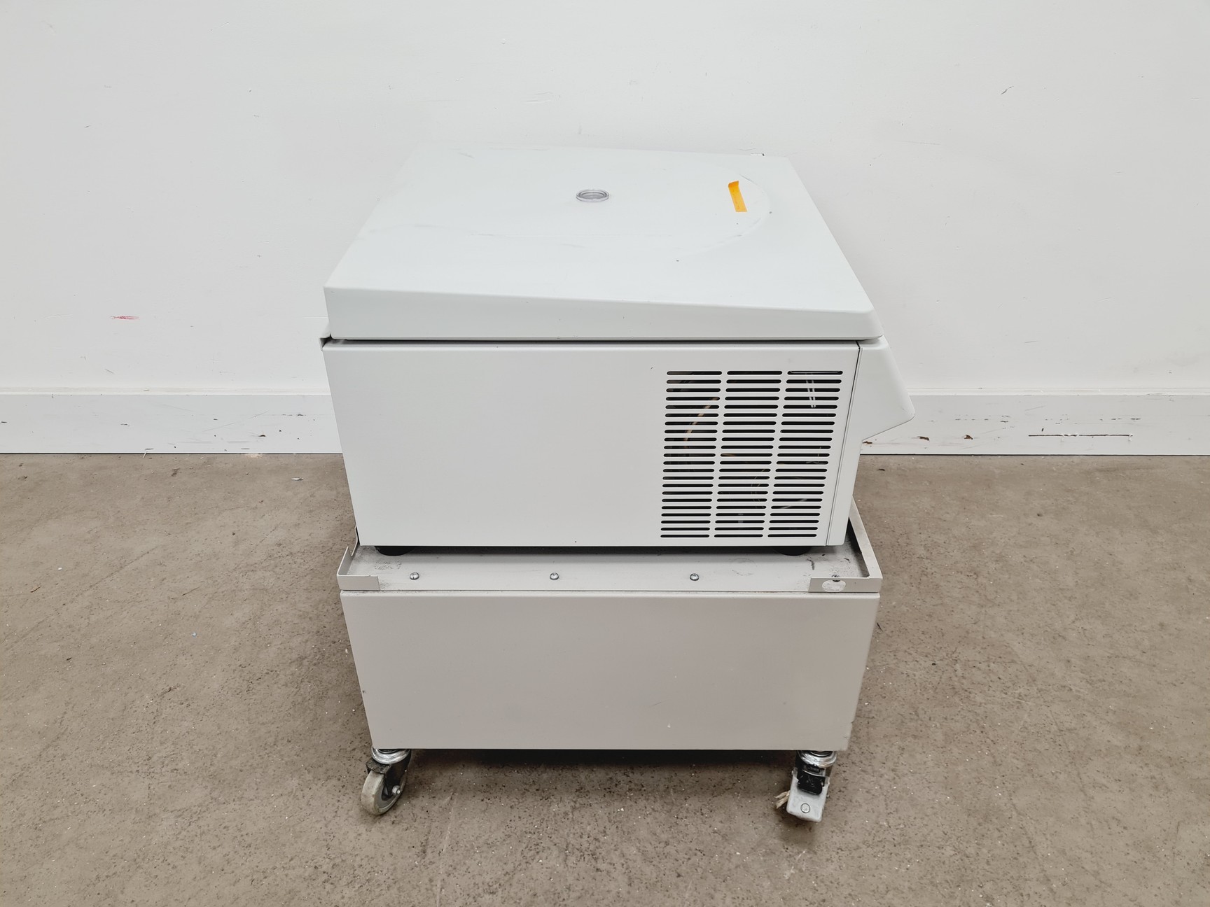 Image of Eppendorf 5810 R Refrigerated Centrifuge Lab Spares/Repairs
