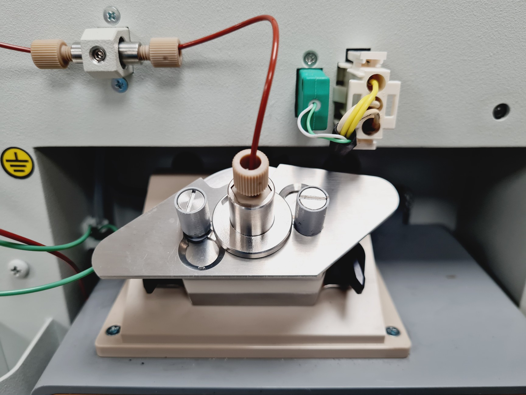 Image of Thermo Scientific Surveyor MSQ Plus Mass Spectrometer System Lab