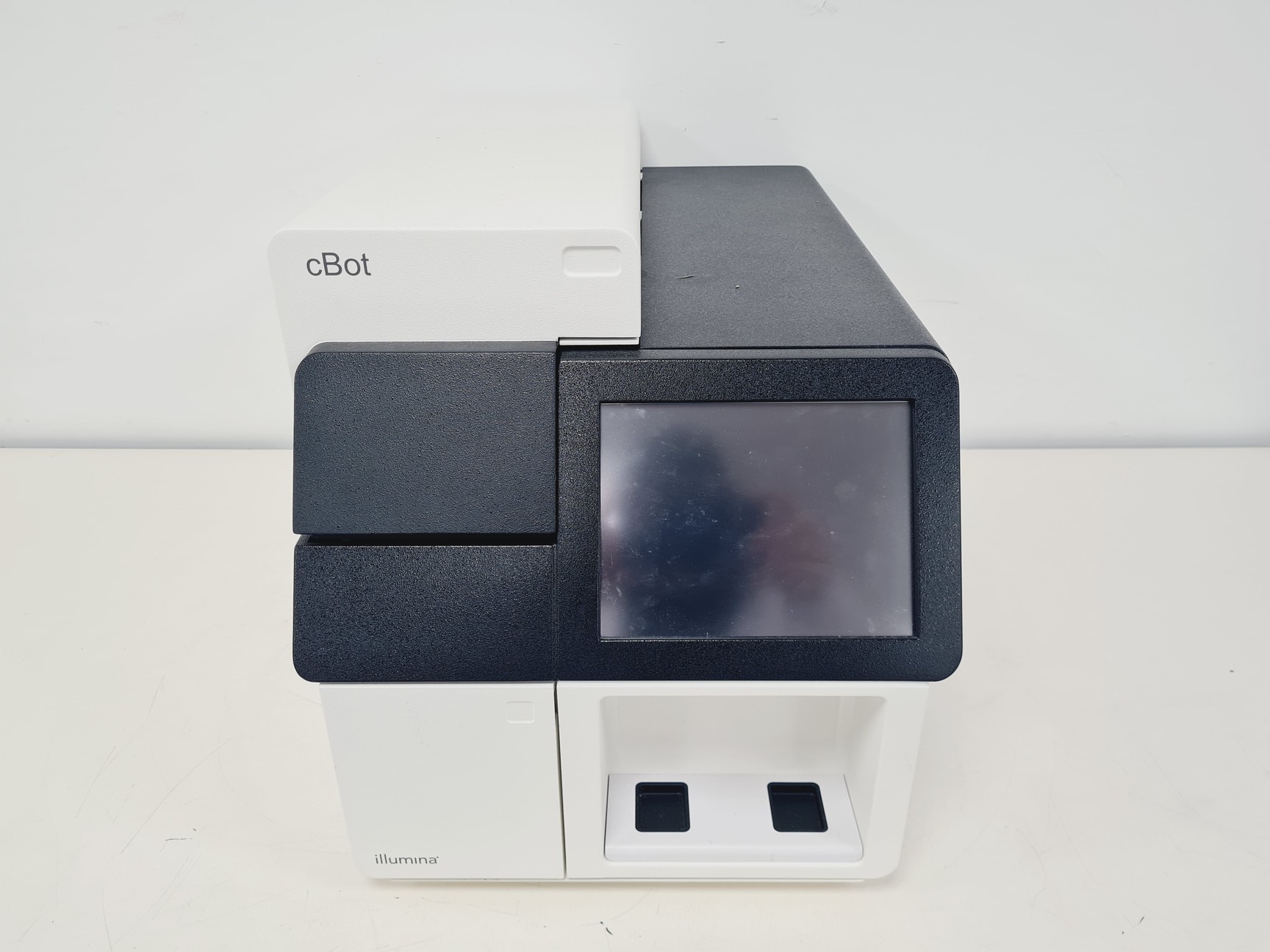 Image of Illumina cBot 800 Automated Amplification DNA Sequencer Lab