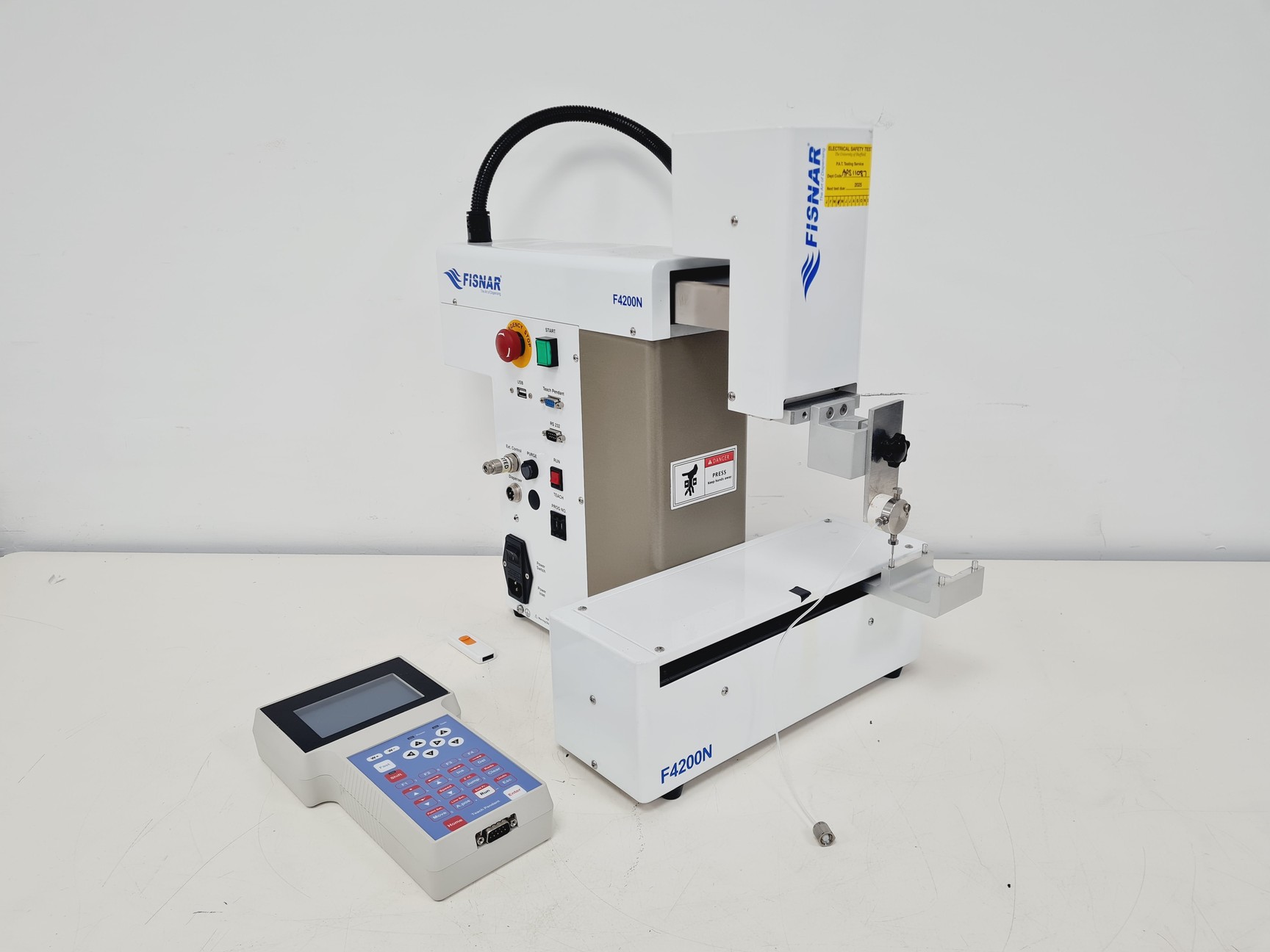 Image of Fisnar F4200N.1 Bechtop Dispensing Robot Lab