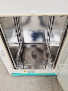 Thumbnail image of Heraeus Hera Cell 150 Lab Incubator Faulty - No CO2 Filter Port - Spares/Repairs