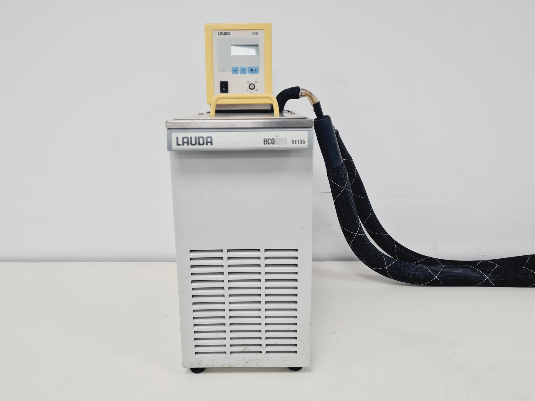 Image of Lauda Ecoline RE106 E100 Recirculating Water Bath Lab