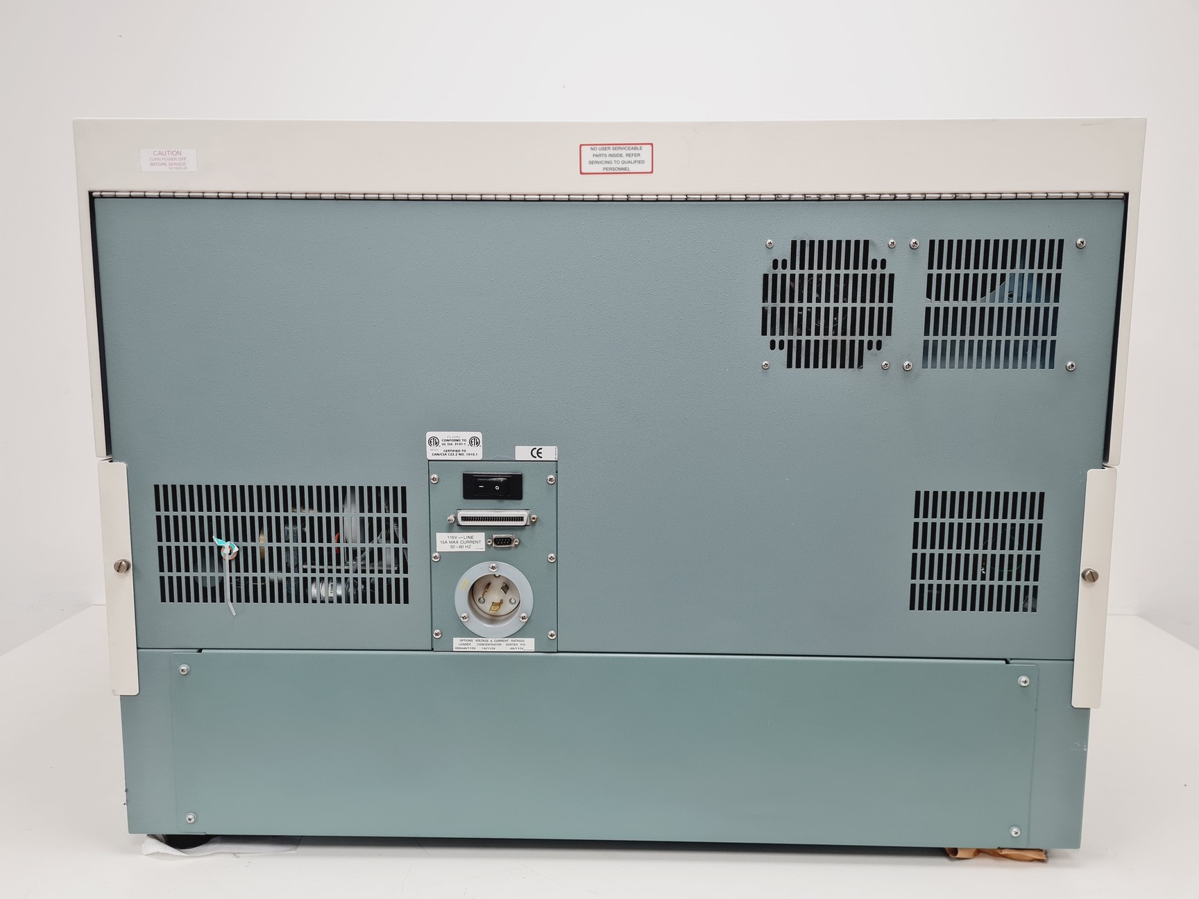 Image of BD FACSCalibur Flow Cytometer + Transformer Lab