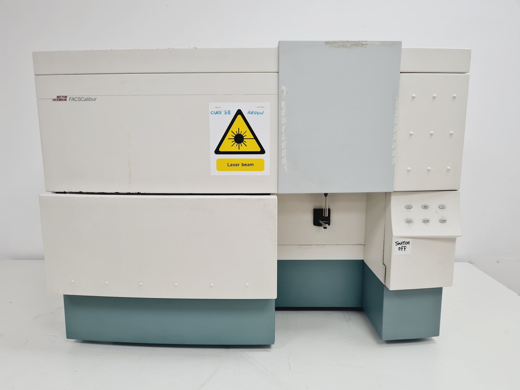 Image of BD FACSCalibur Flow Cytometer + Transformer Lab