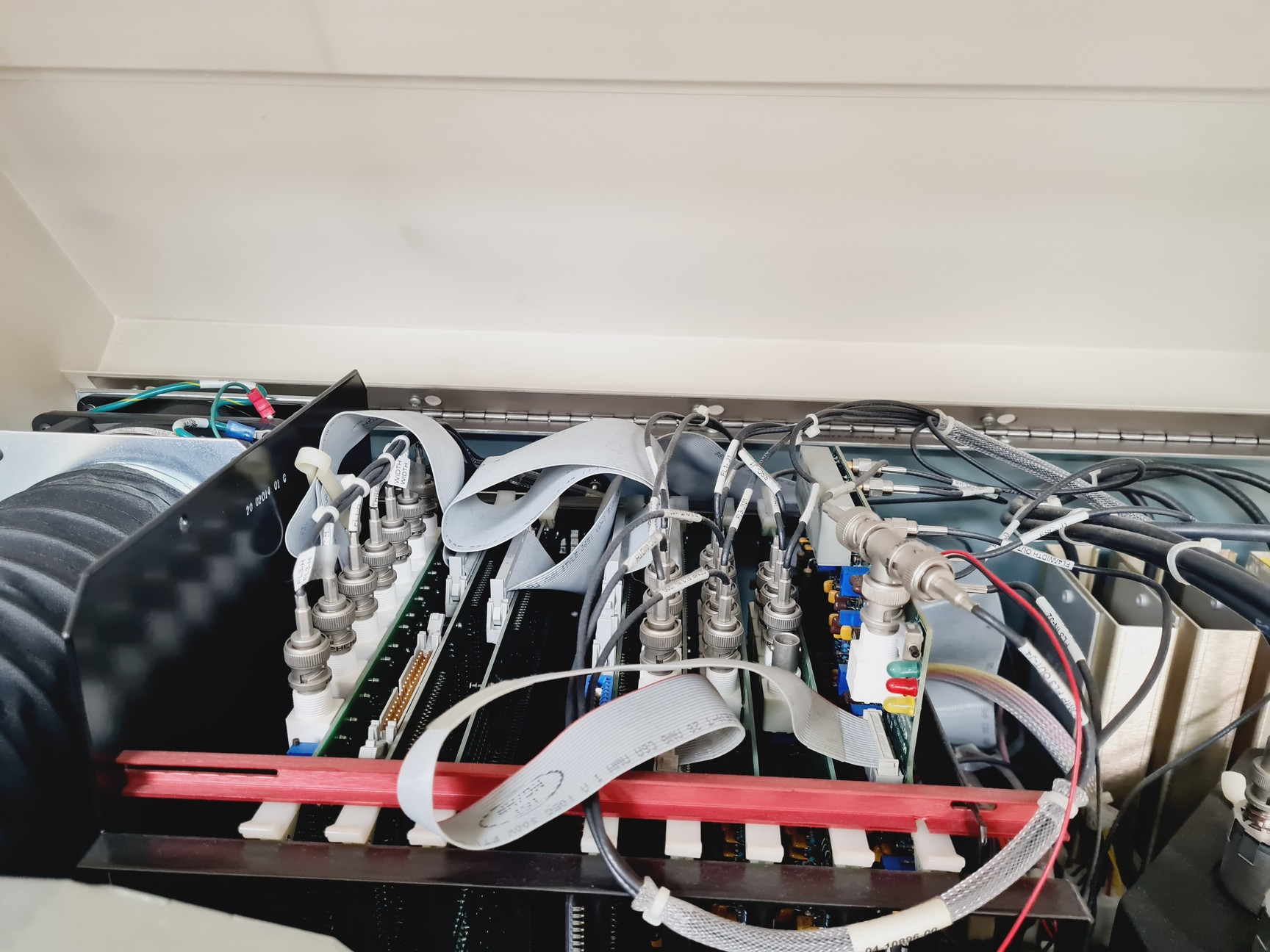 Image of BD FACSCalibur Flow Cytometer + Transformer Lab