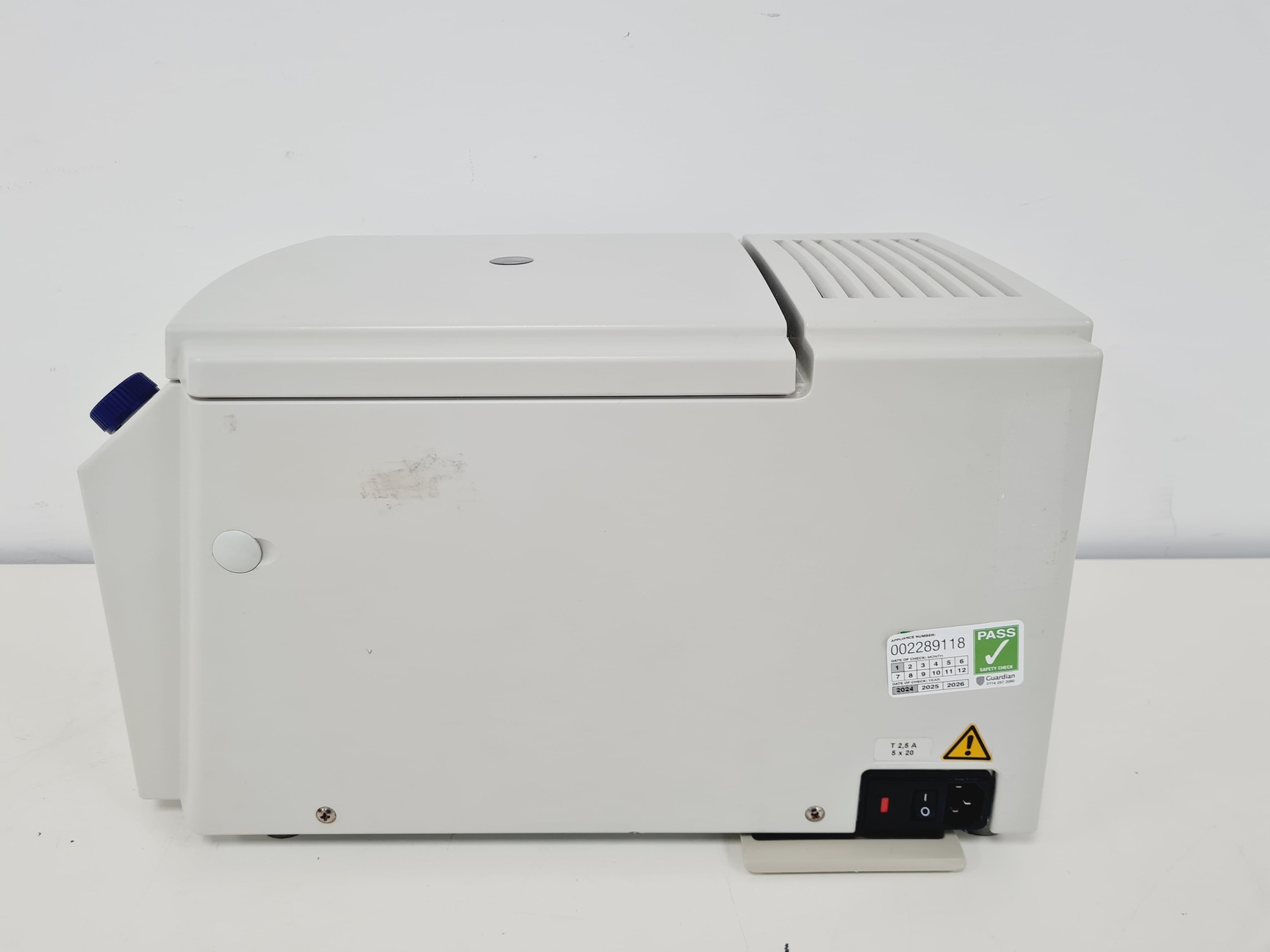 Image of Eppendorf 5415 R Refrigerated Benchtop Centrifuge w/  F-45-24-11 Rotor Lab