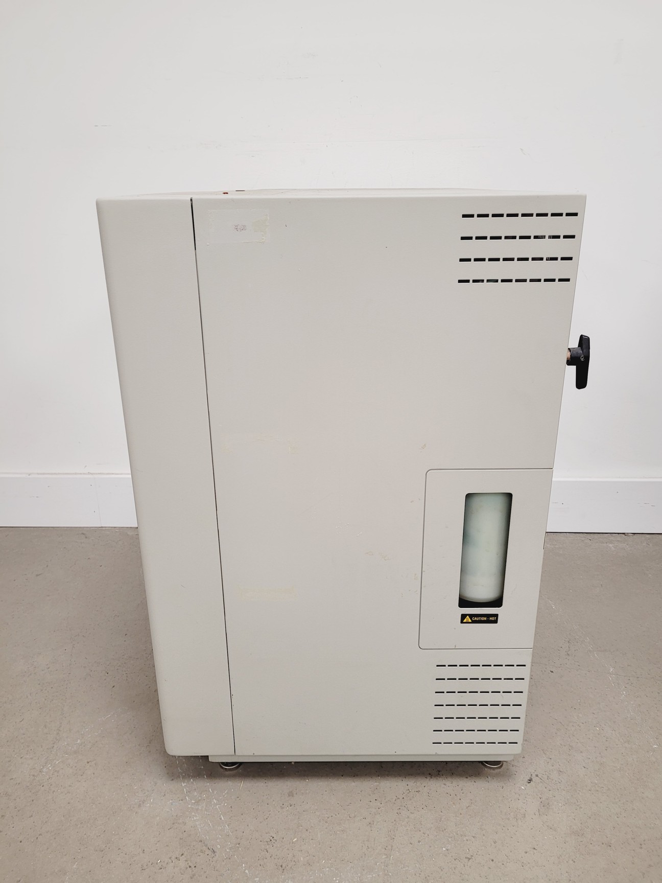 Image of Perkin Elmer Abi Prism 377 DNA Sequencer Lab