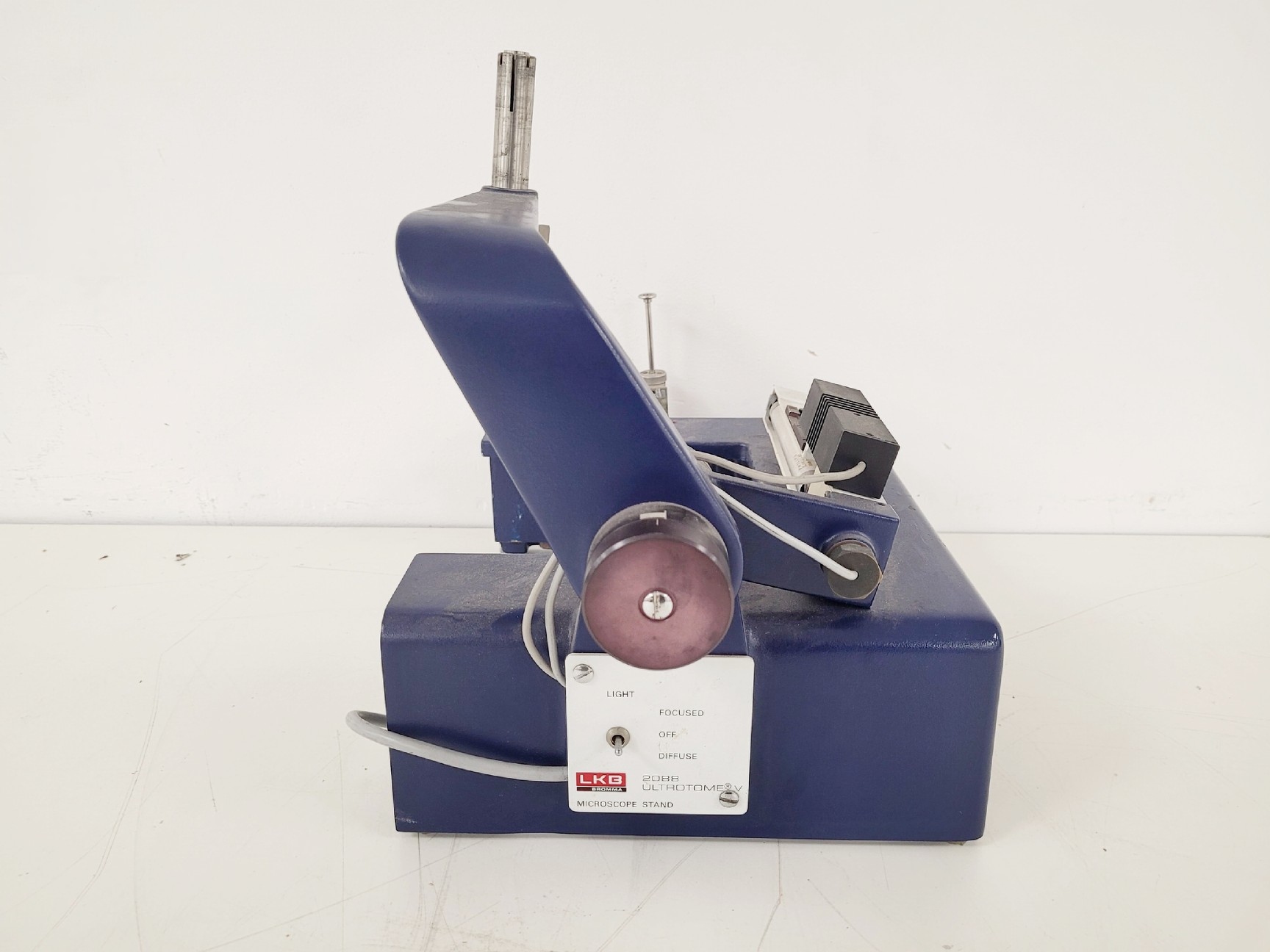 Image of LKB Bromma 2088 Ultrotome V Microtome System Lab
