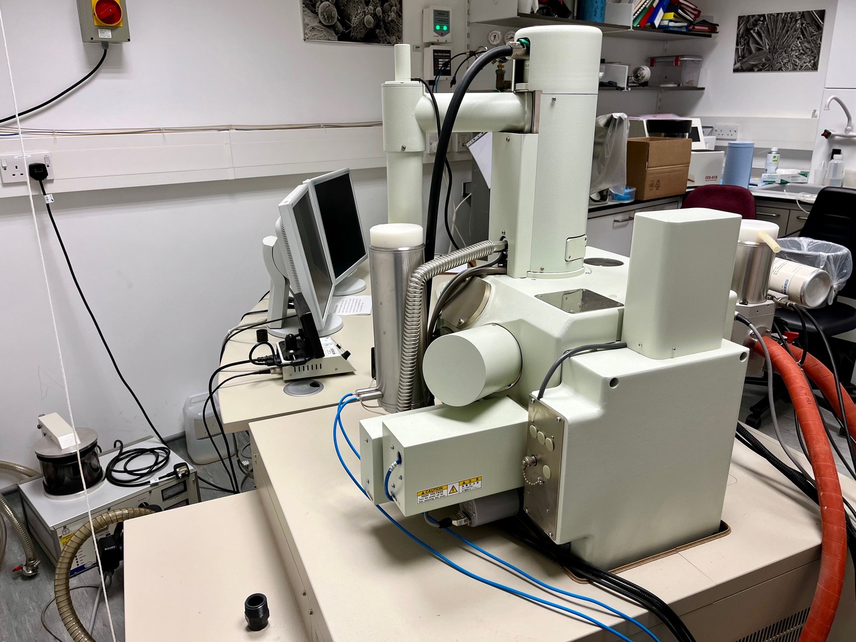 Quorum Quickloader Sem JEOL JSM 6490LV tungsten SEM with a Quorum PP7480 Cryo Stage Lab