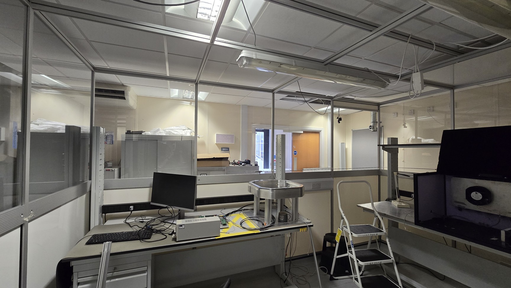 Image of Monmouth Scientific Aluminium Modular Cleanroom 6m x 4m, 3 x CAM2250 Filter Lab