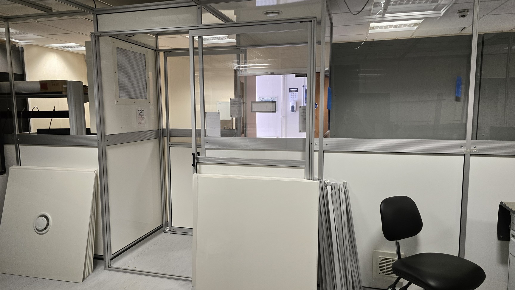 Image of Monmouth Scientific Aluminium Modular Cleanroom 6m x 4m, 3 x CAM2250 Filter Lab