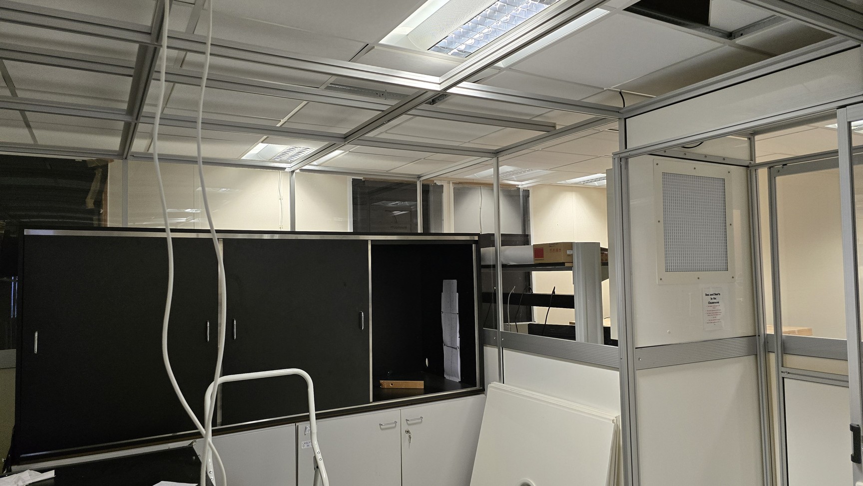 Image of Monmouth Scientific Aluminium Modular Cleanroom 6m x 4m, 3 x CAM2250 Filter Lab